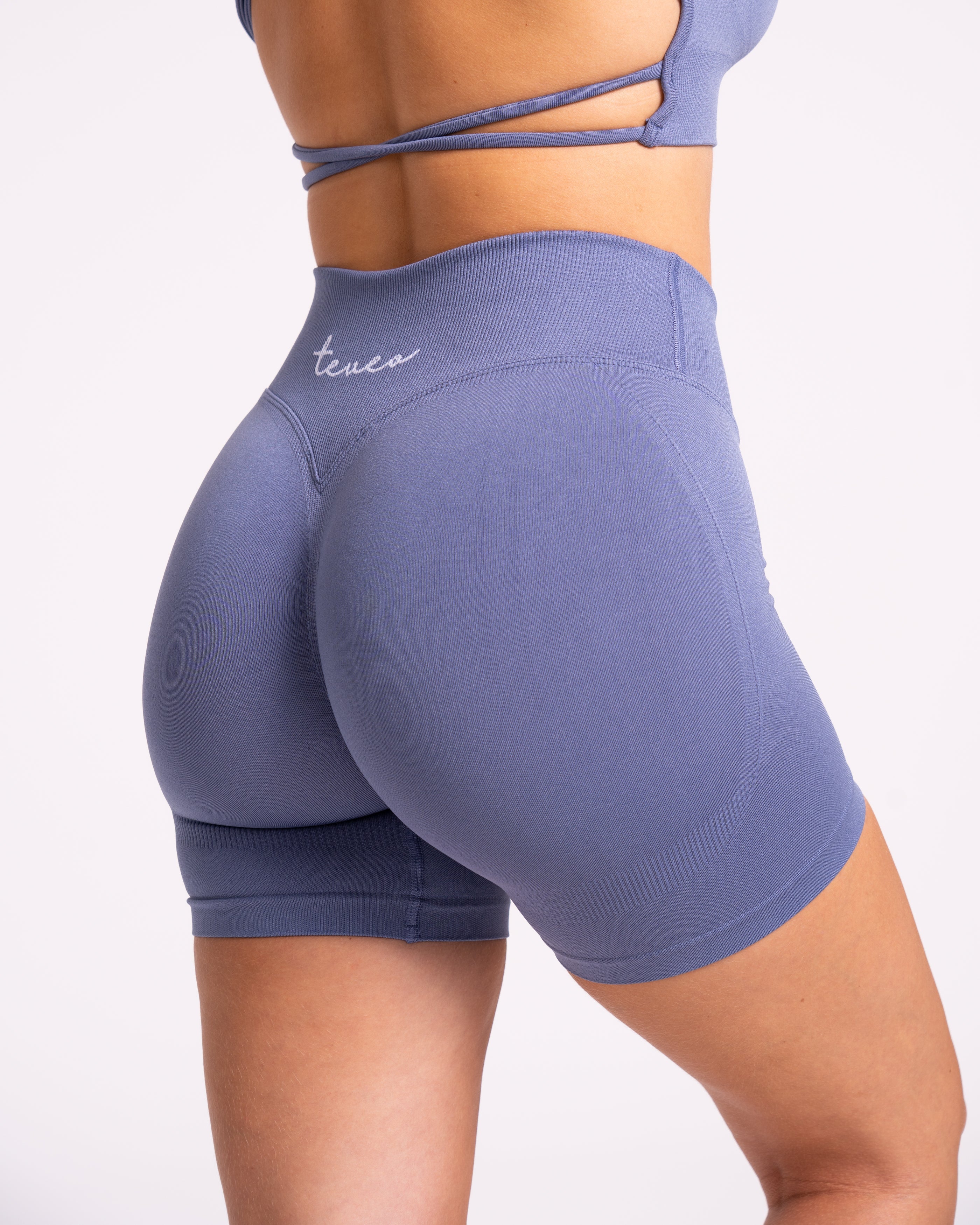 Fearless V-Shape Covert Scrunch Shorts "Blau"