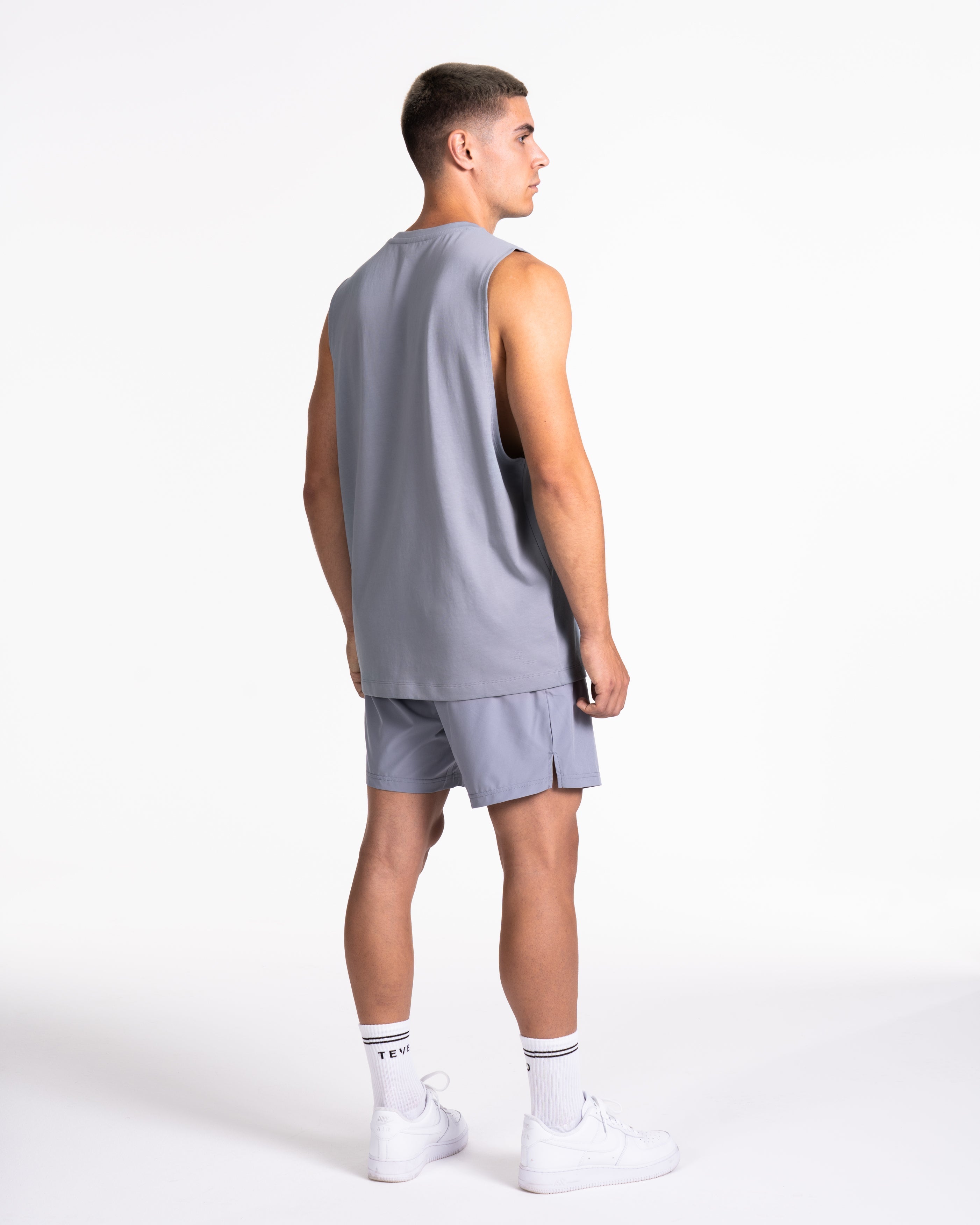 Pace Shorts 7 Inch "Grau"