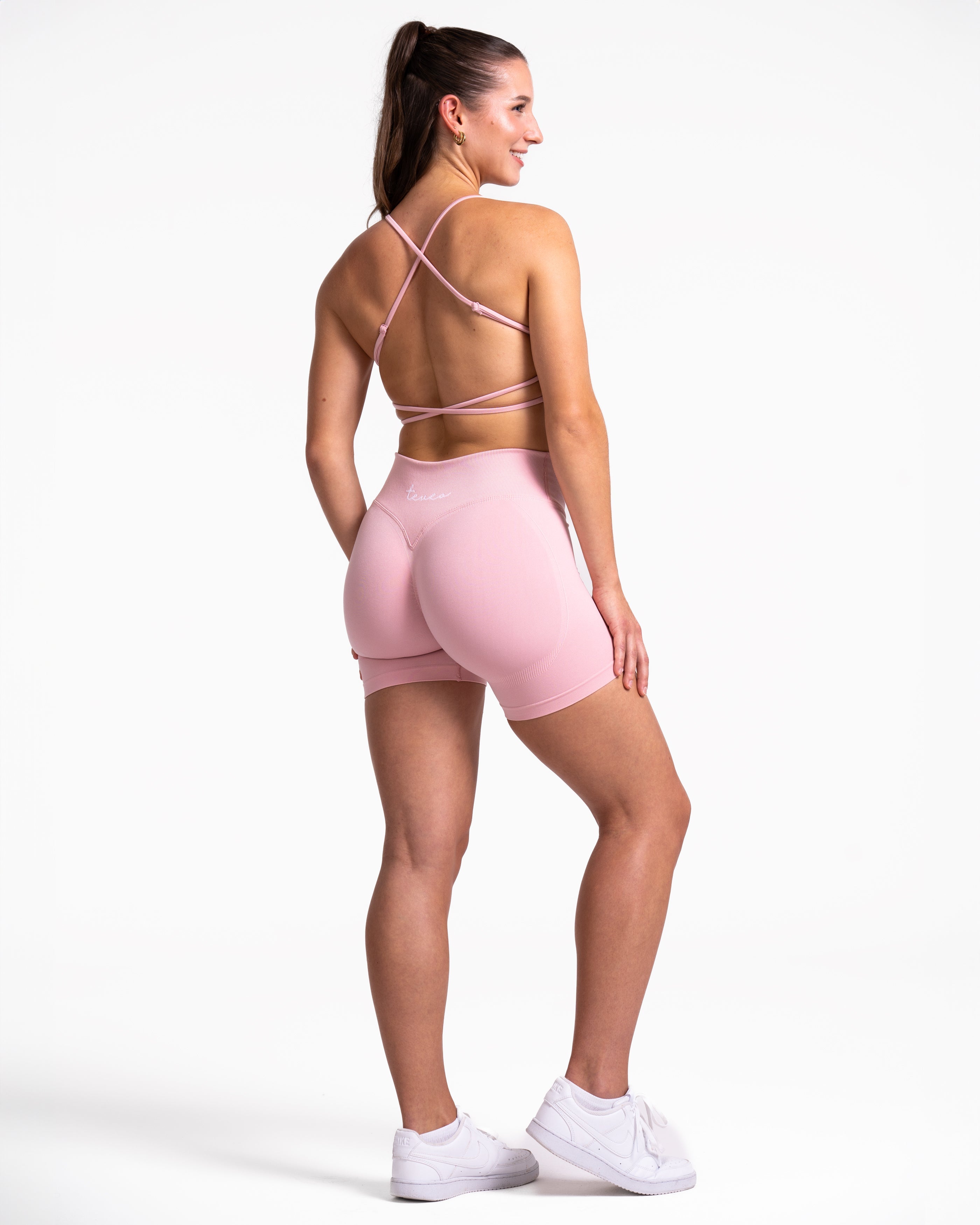 Fearless V-Shape Covert Scrunch Shorts "Rosa"