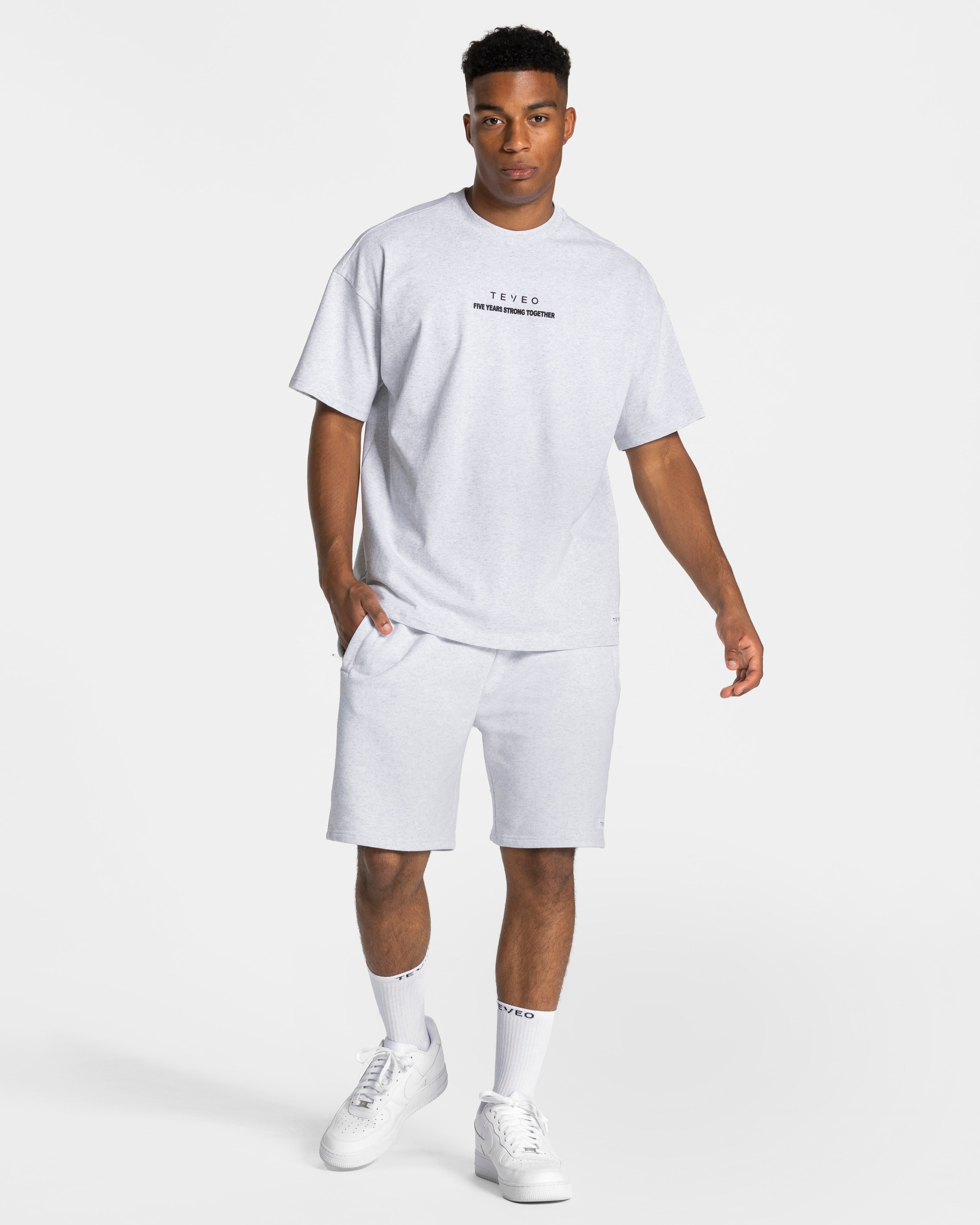 Anniversary Shorts "Hellgrau"