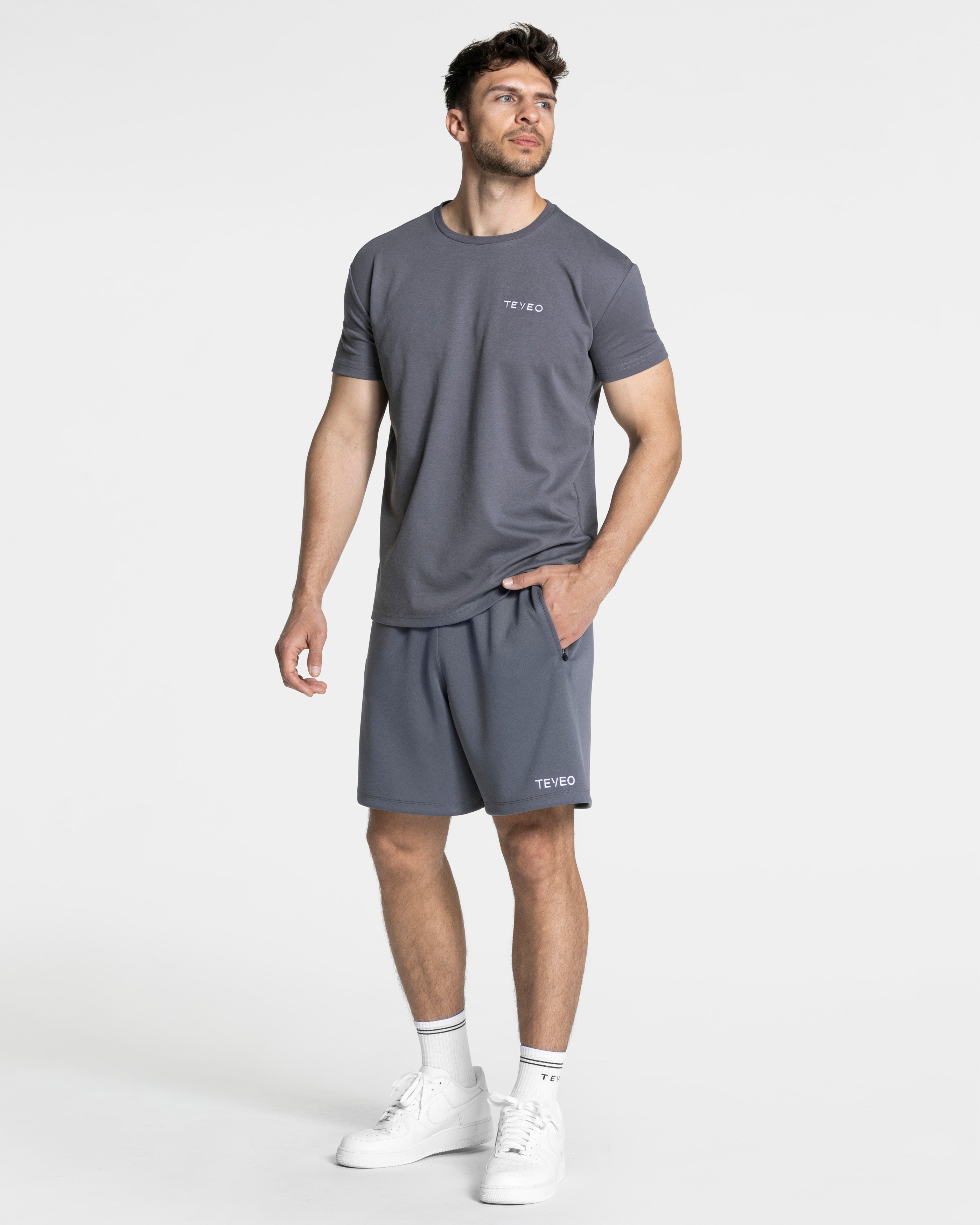 Arrival Fitted T-Shirt "Graphit"