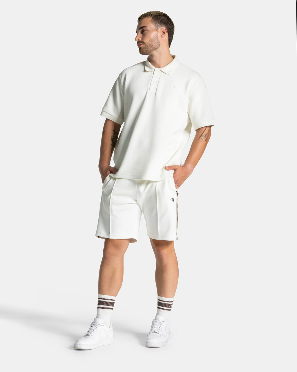 Club Short "Off White"