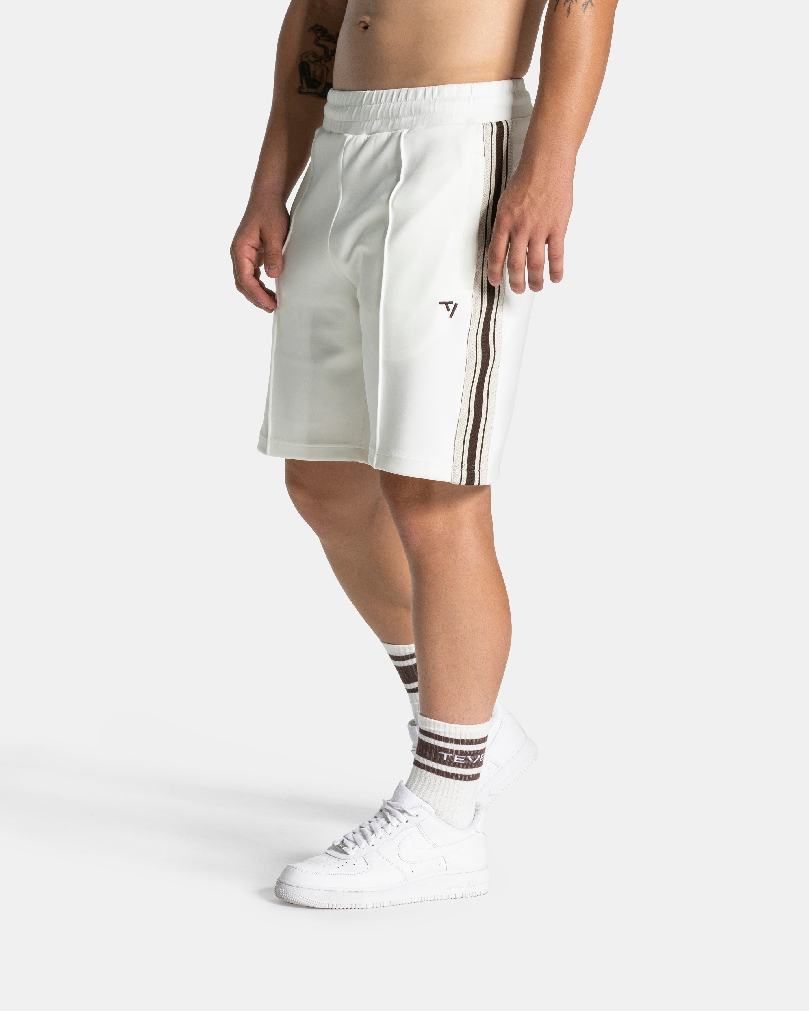 Club Short "Off White"