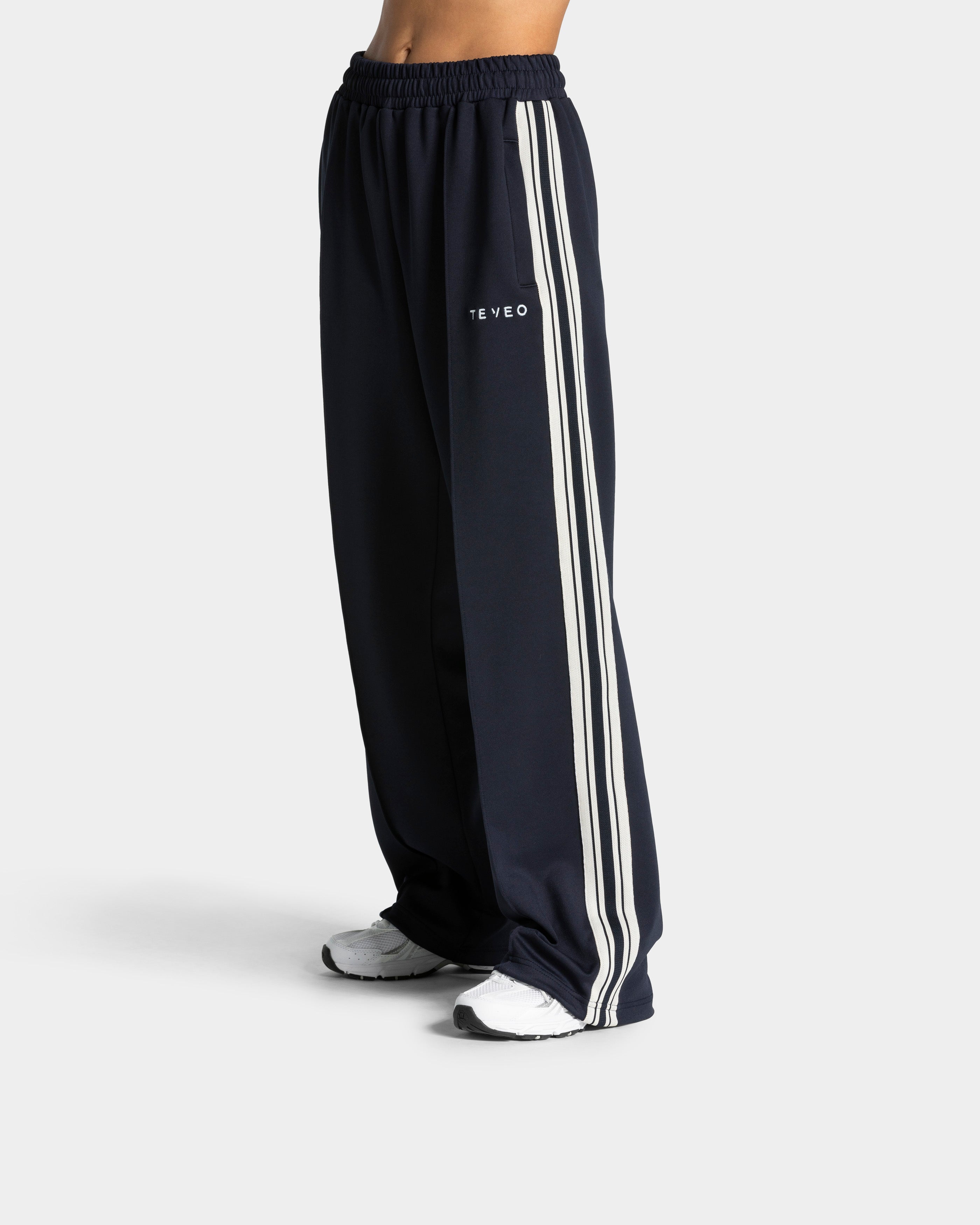 Club Straight Leg Jogger "Midnight"