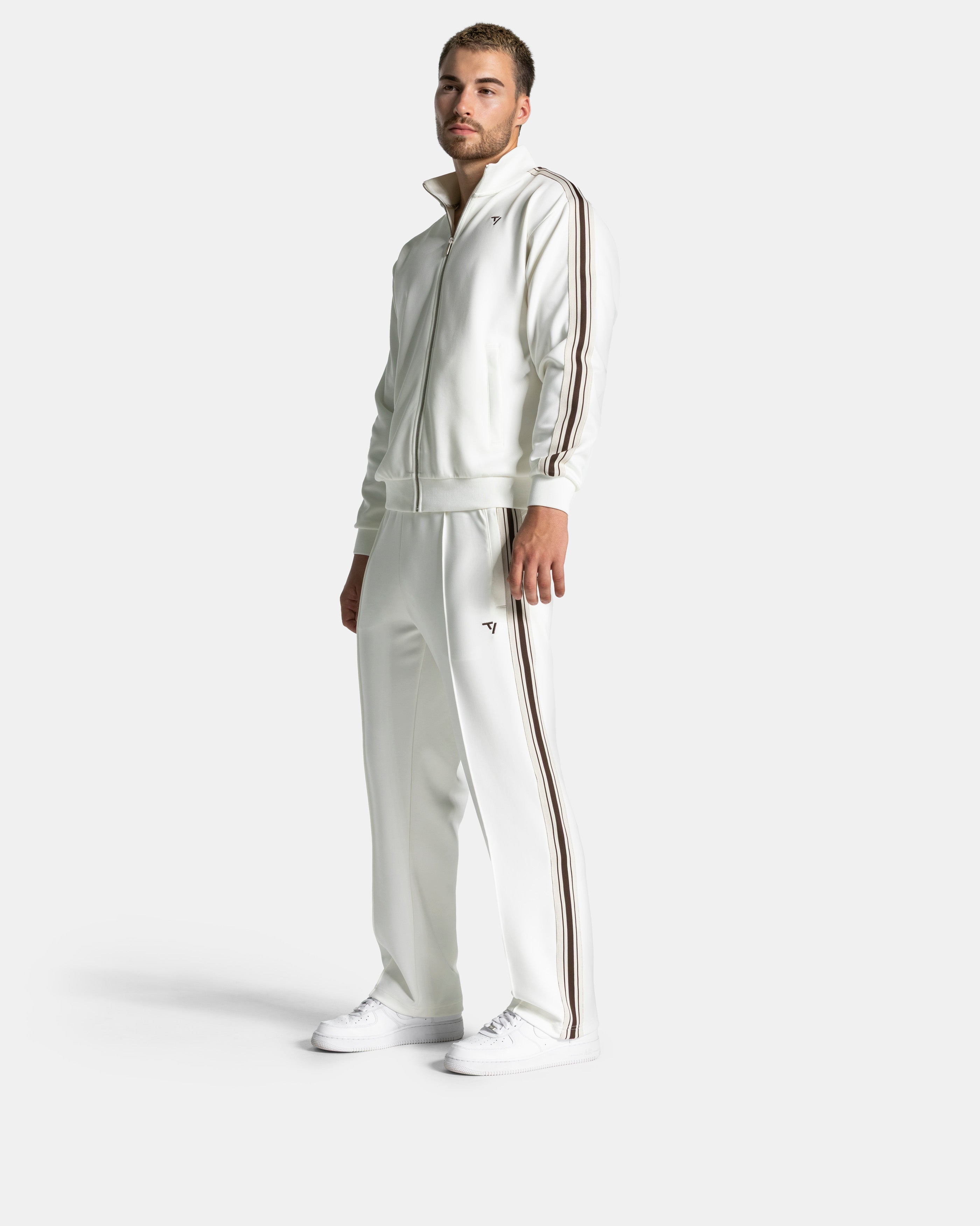 Club Straight Leg Jogger "Off White"