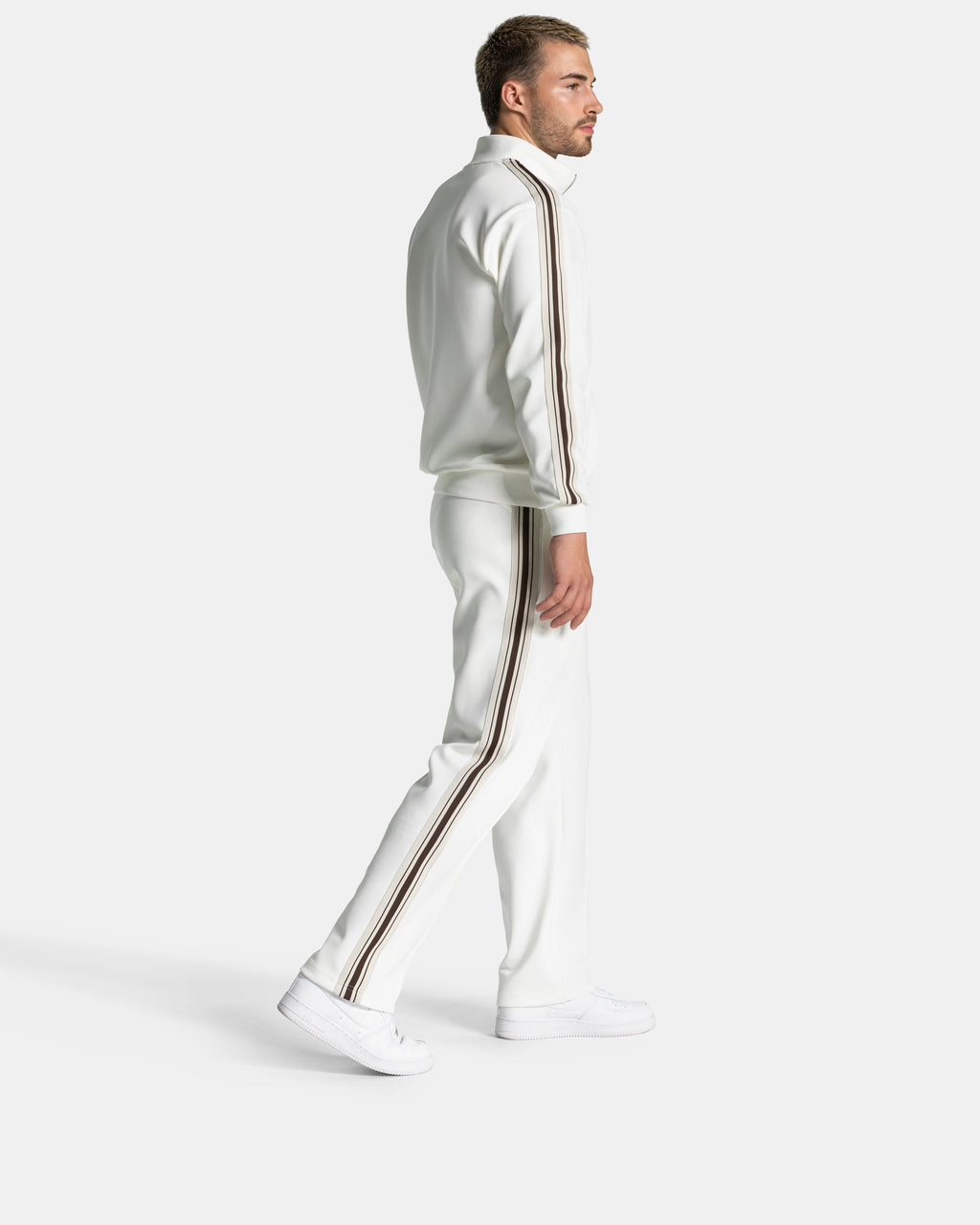 Club Straight Leg Jogger "Off White"