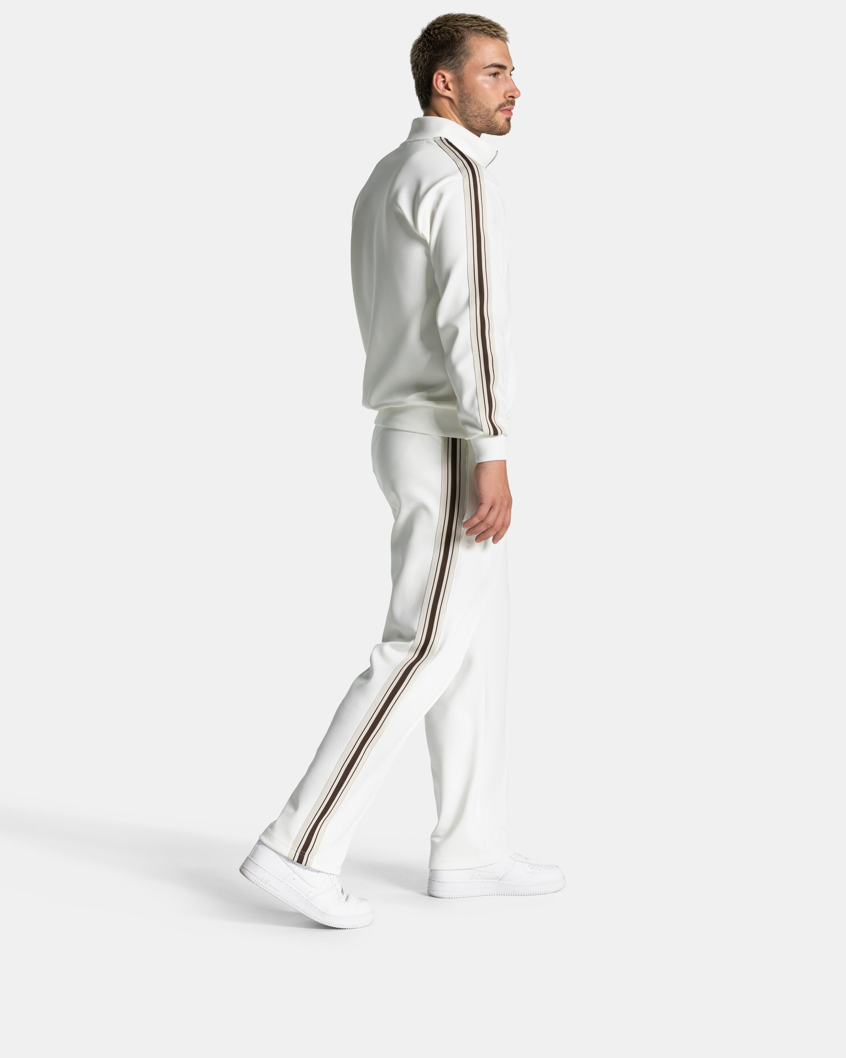 Club Straight Leg Jogger "Off White"