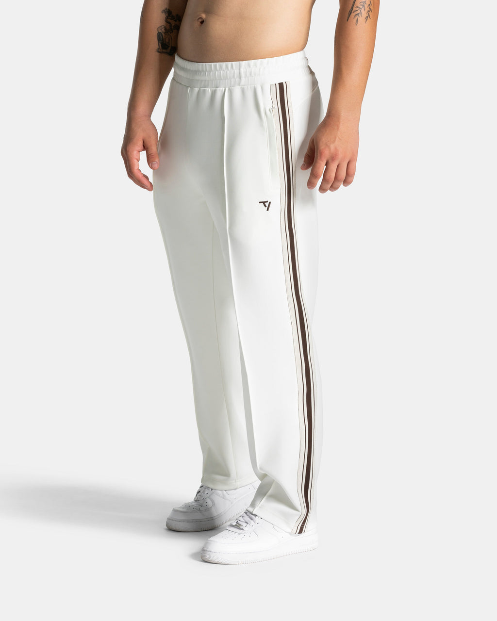 Club Straight Leg Jogger "Off White"
