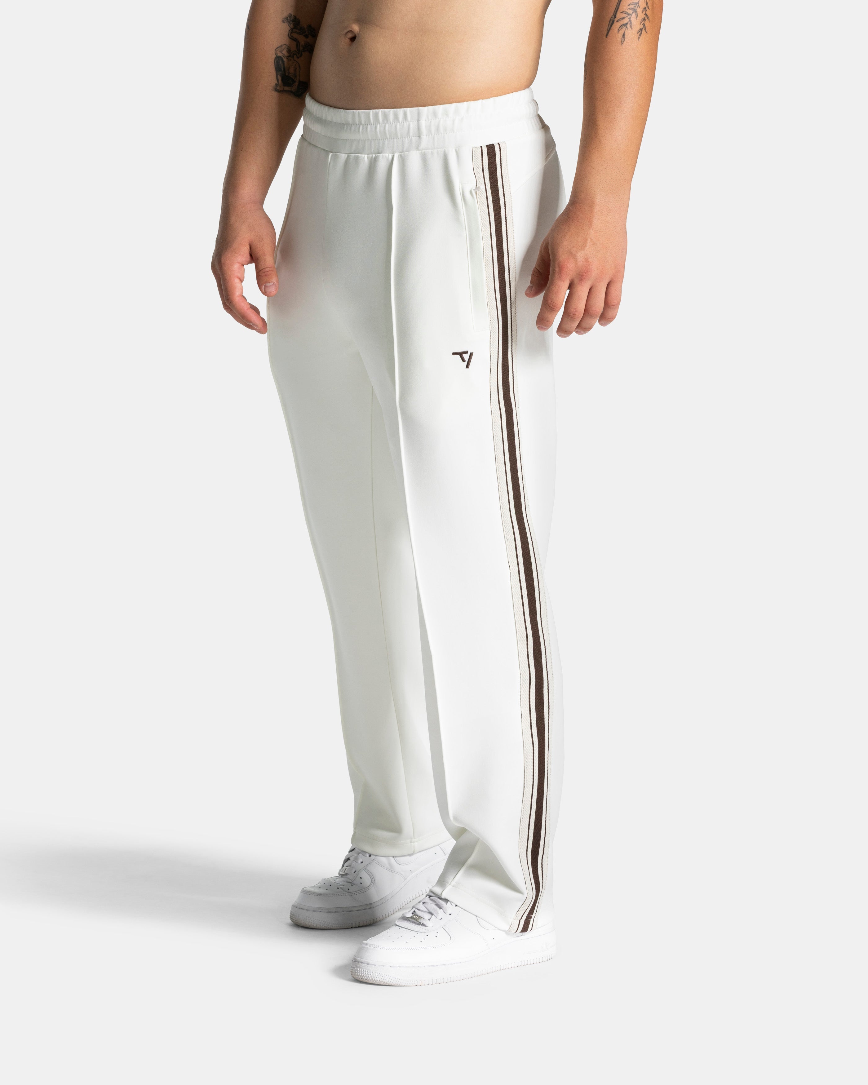 Club Straight Leg Jogger "Off White"