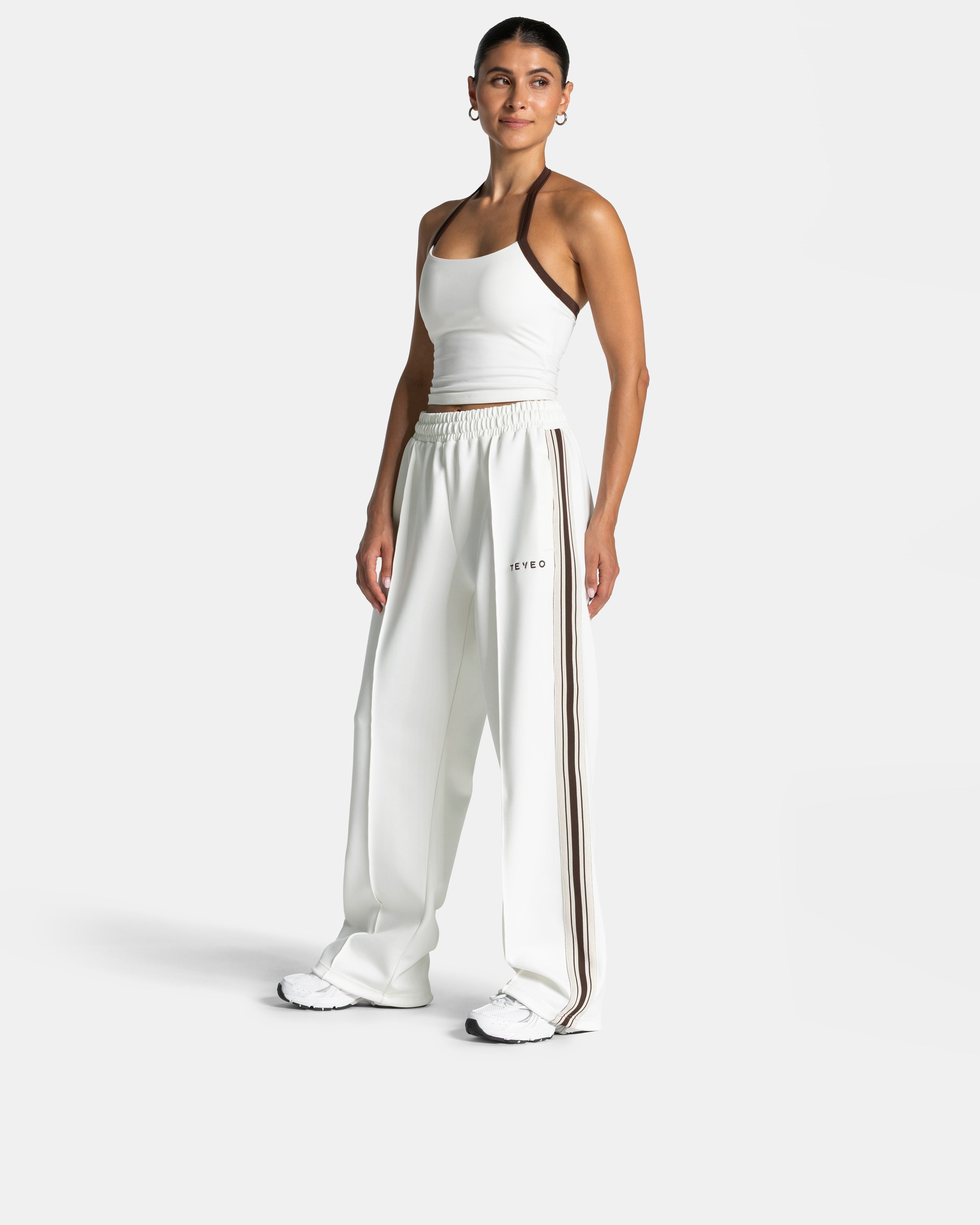 Club Straight Leg Jogger "Off White"