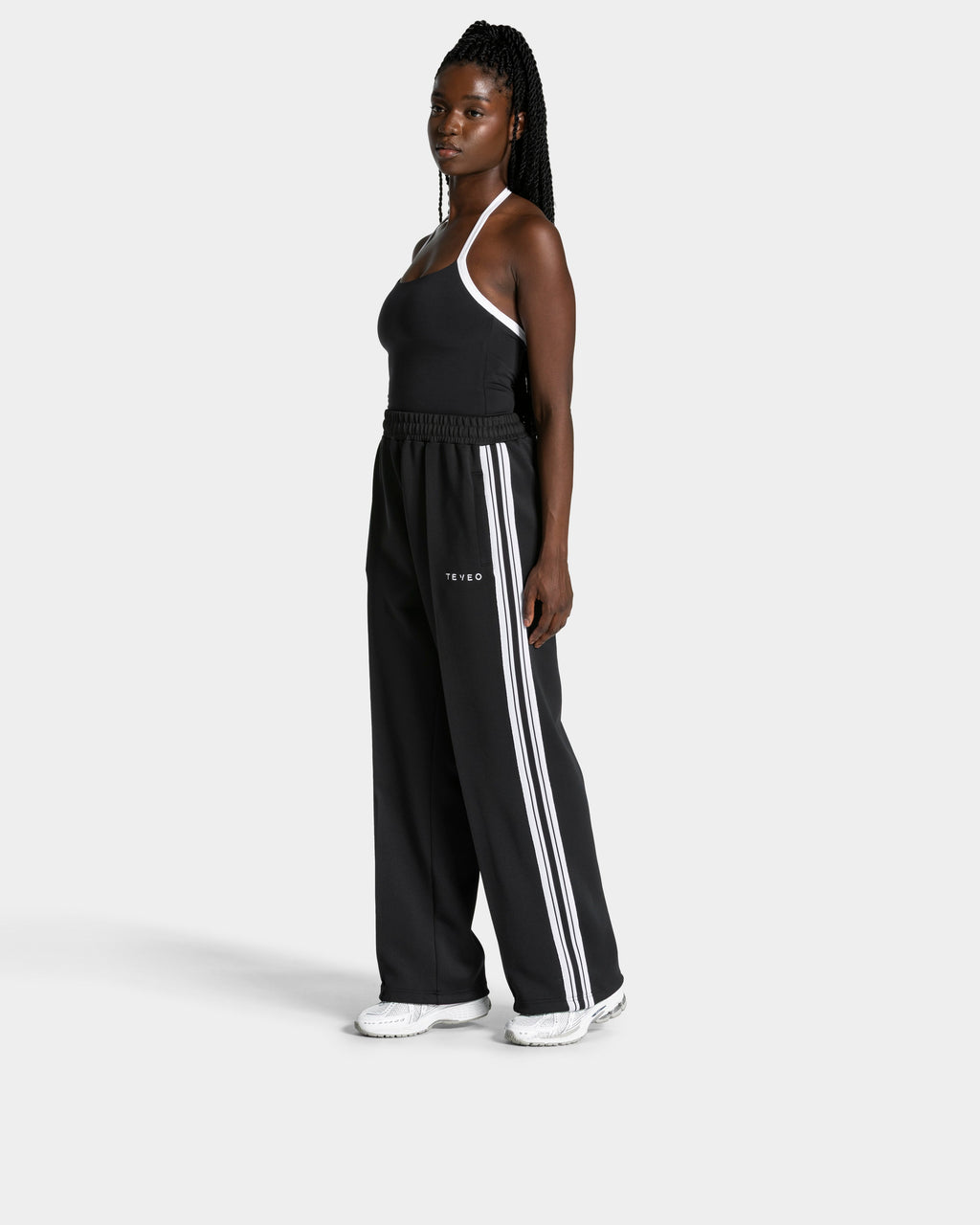 Club Straight Leg Jogger "Schwarz"