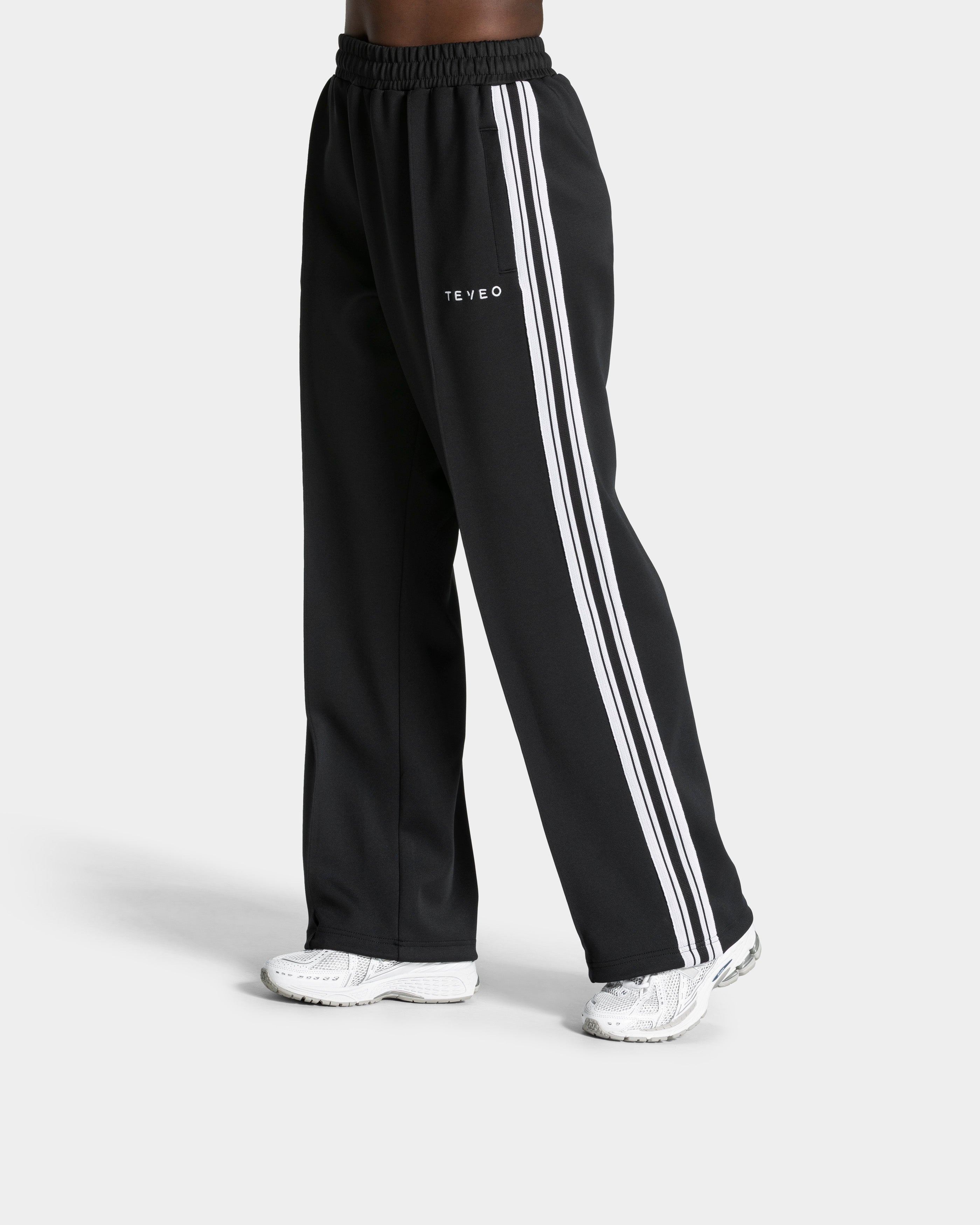 Club Straight Leg Jogger "Schwarz"