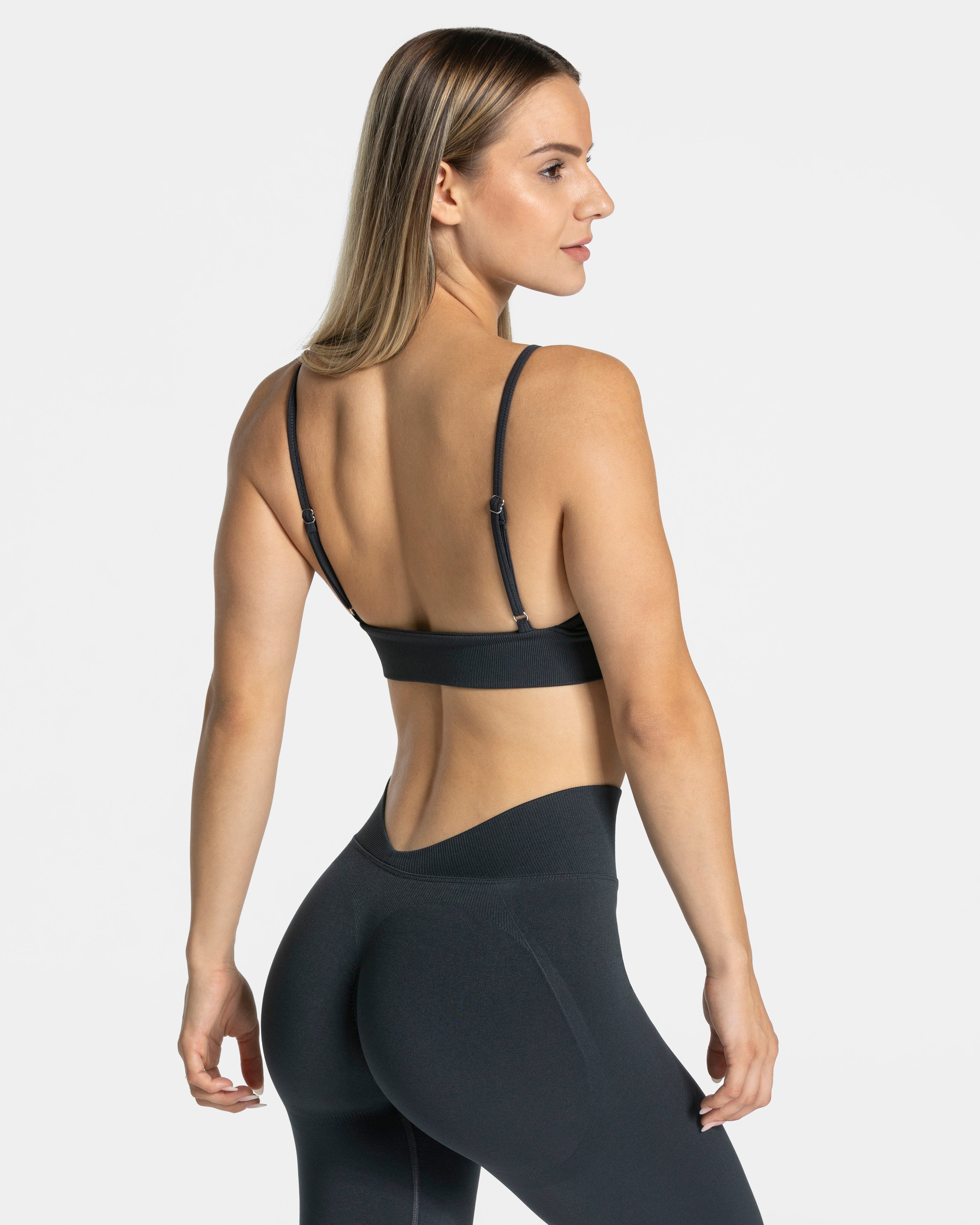 Essence Triangle Bh "Ebony"