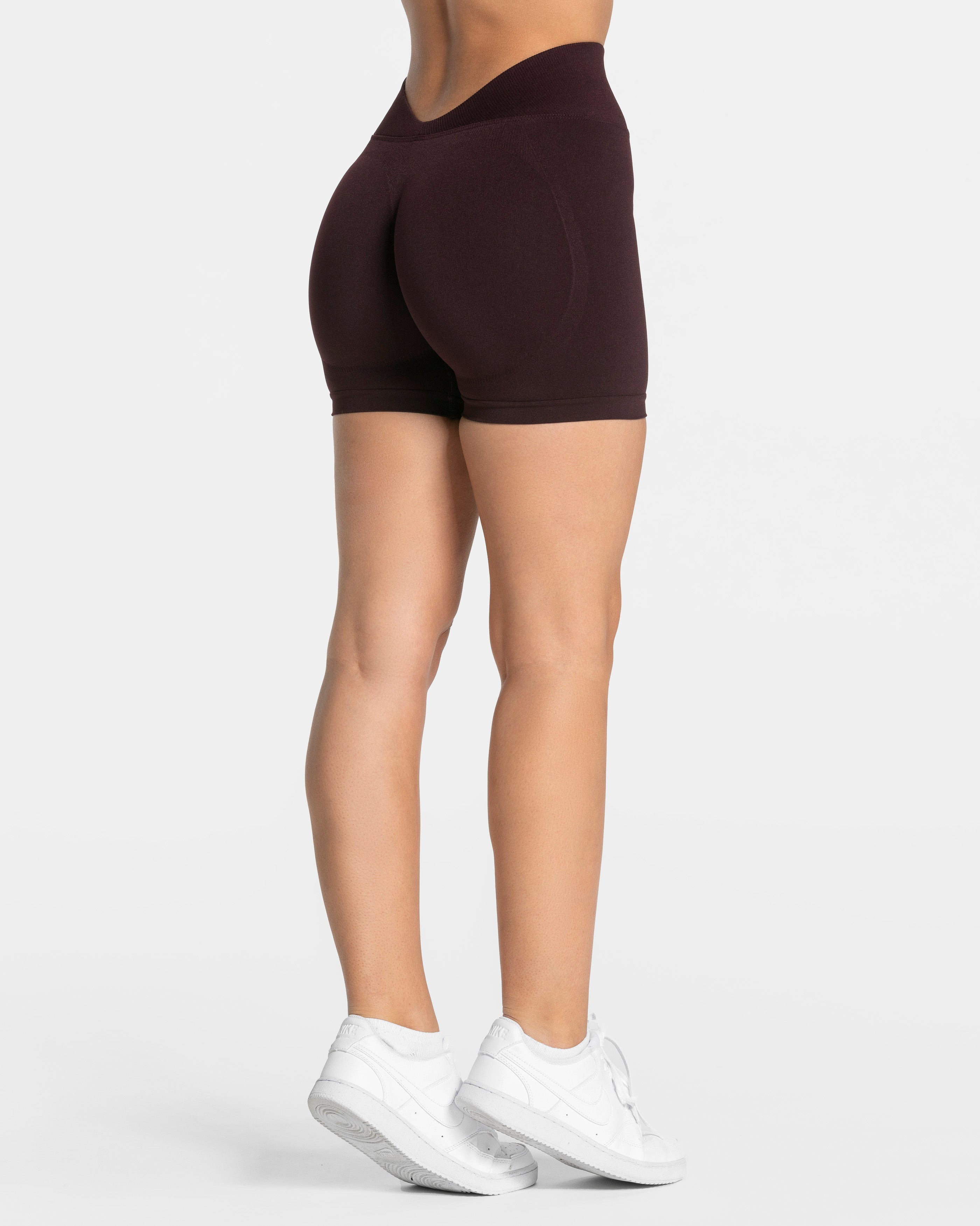 Essence V-Back Covert Scrunch Shorts "Merlot"