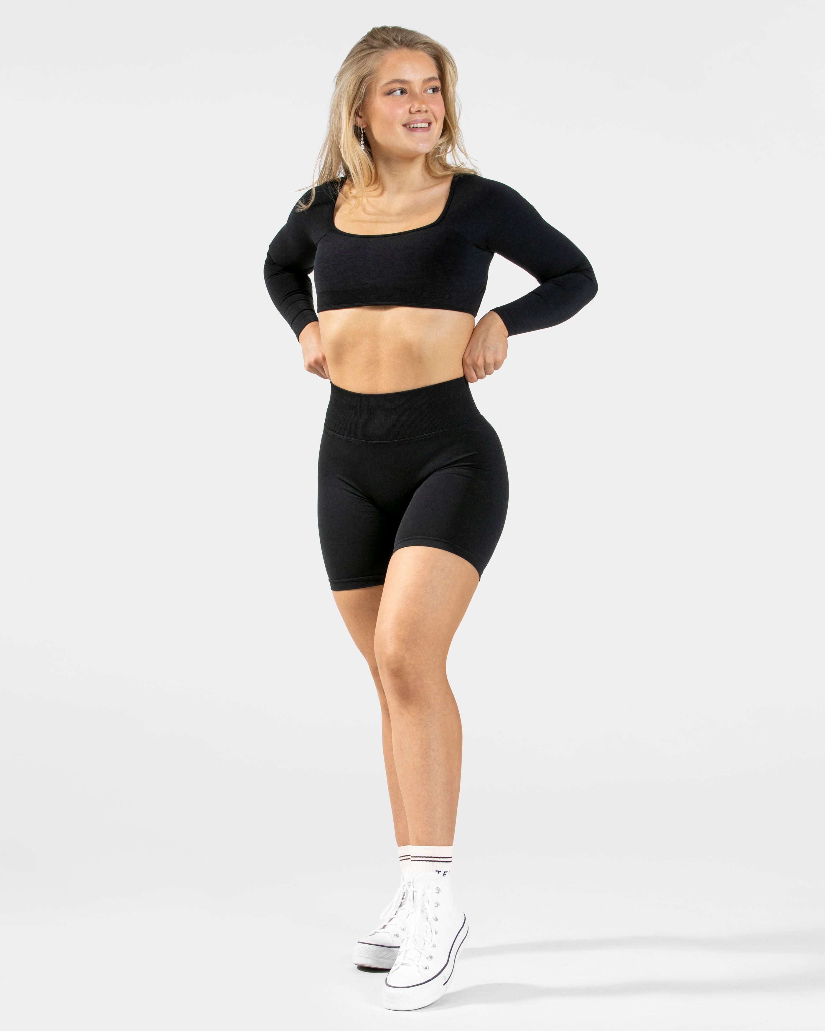 Femme Backless Longsleeve "Schwarz"