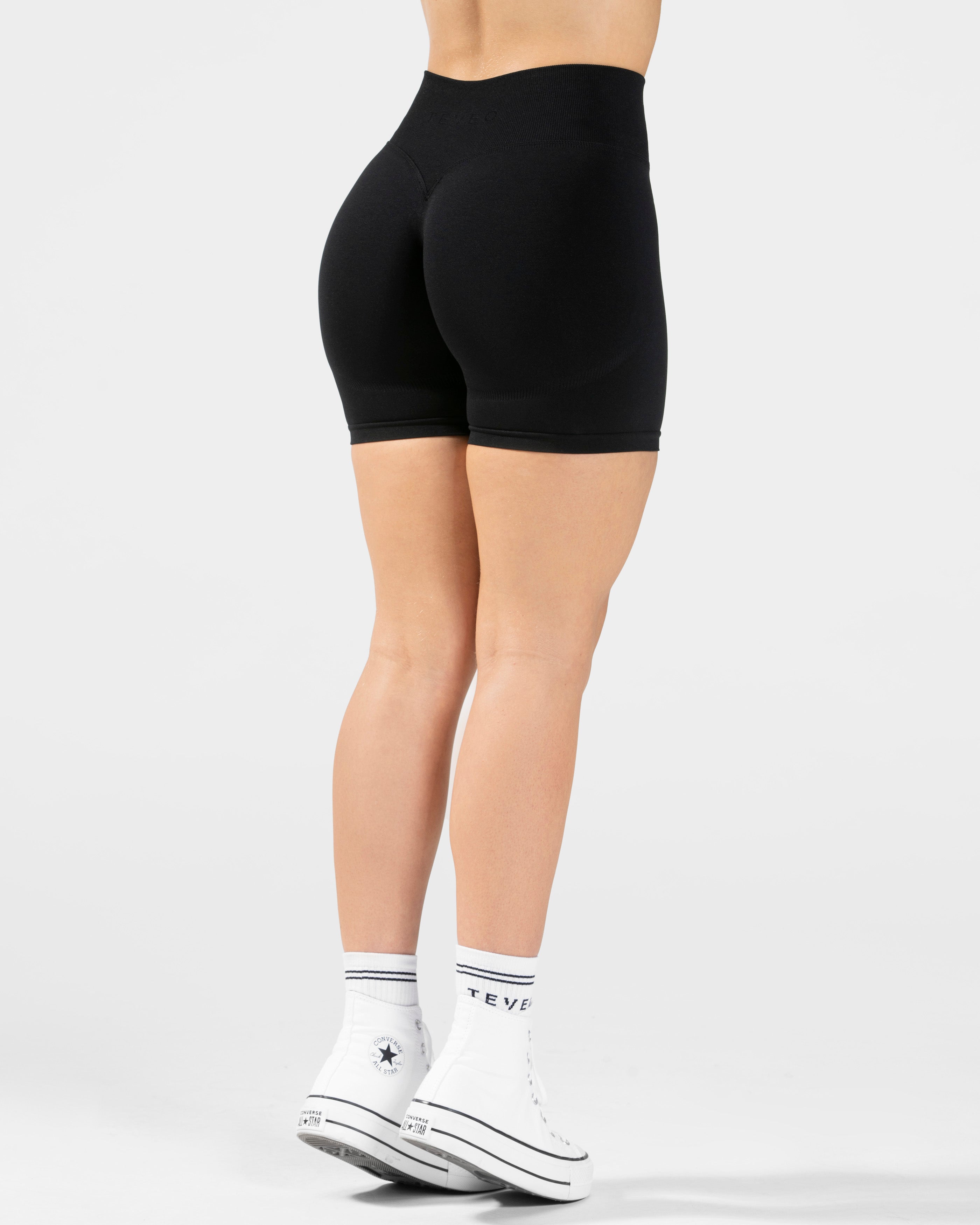 Femme Sculpt Scrunch Shorts "Schwarz"