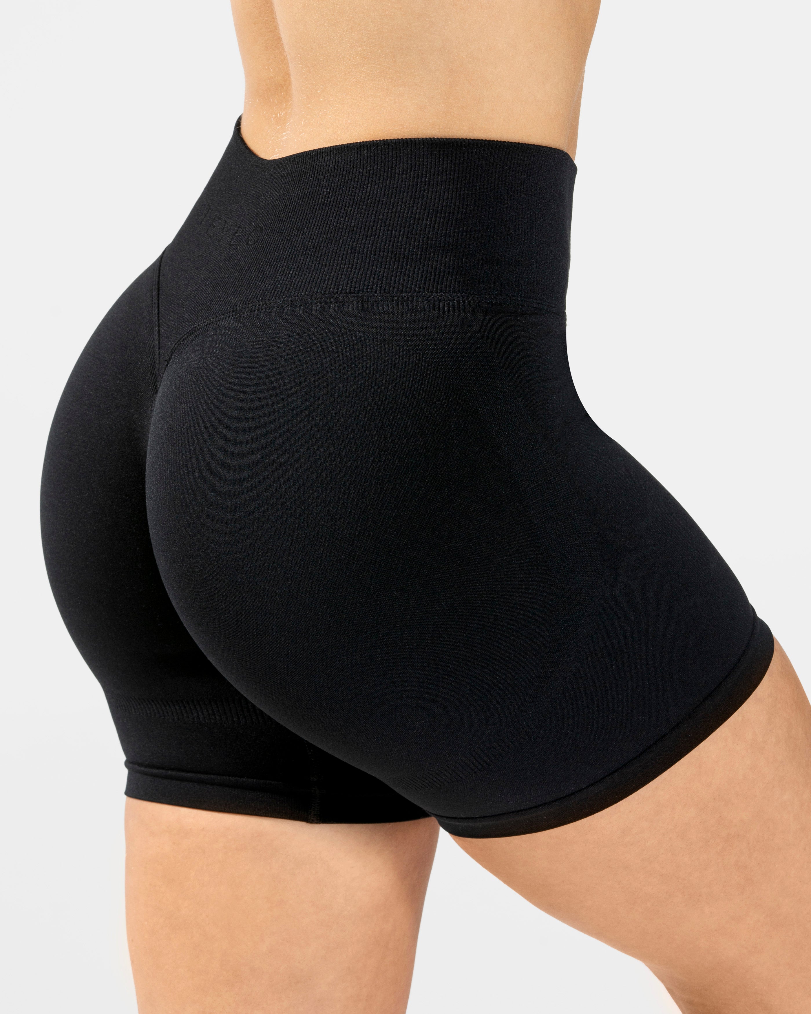 Femme Sculpt Scrunch Shorts "Schwarz"