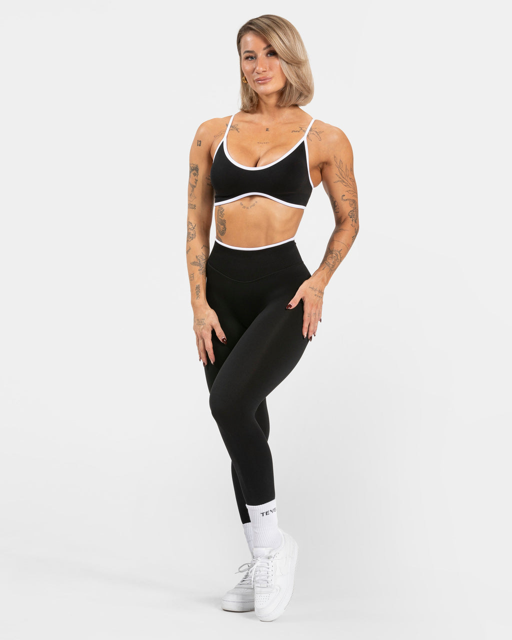 Contrastline Sculpt Scrunch Leggings "Schwarz"
