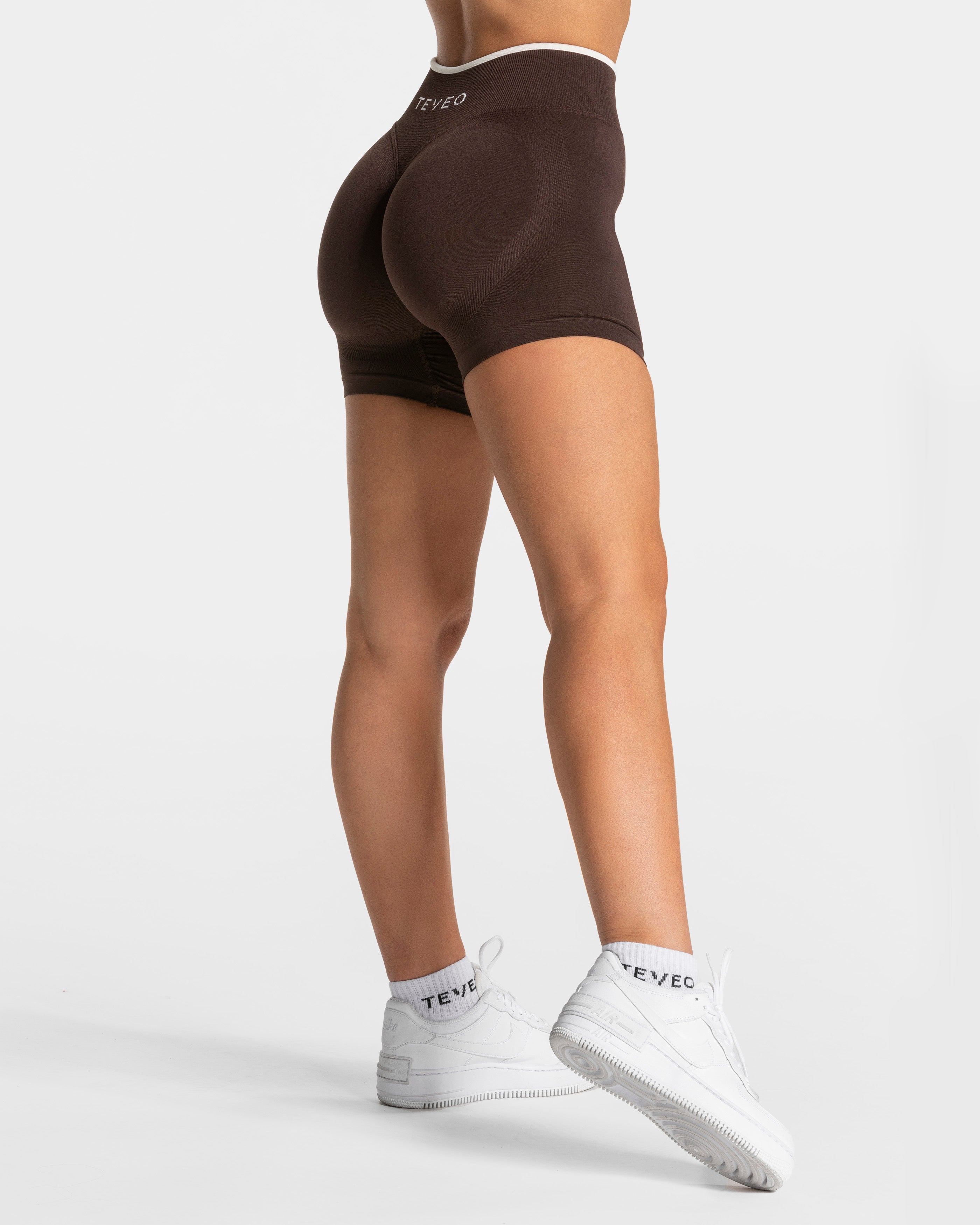 Contrastline Sculpt Scrunch Shorts  "Espresso"