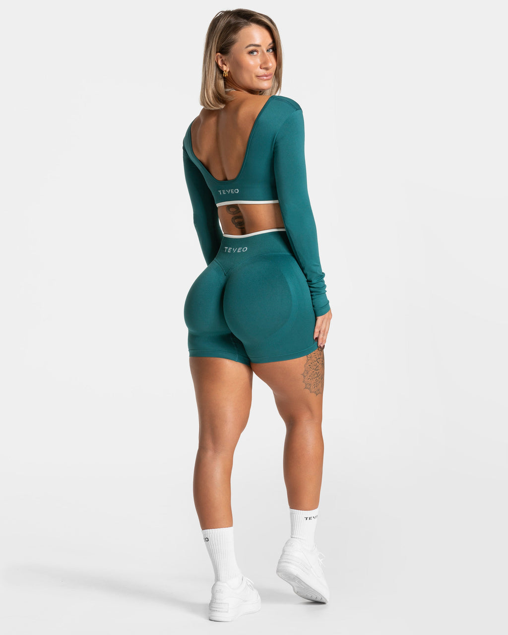 Contrastline Sculpt Scrunch Shorts  "Petrol"