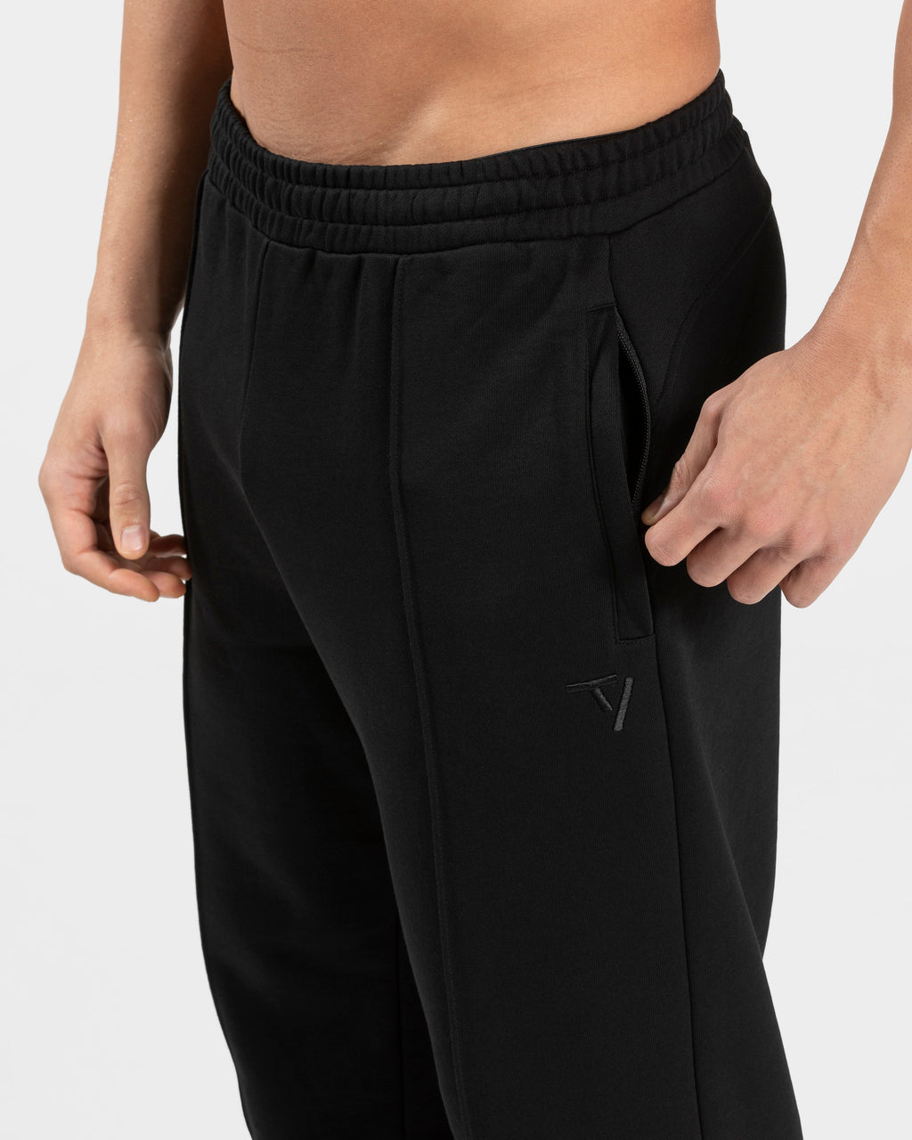 Contrastline Straight Leg Jogger "Schwarz"