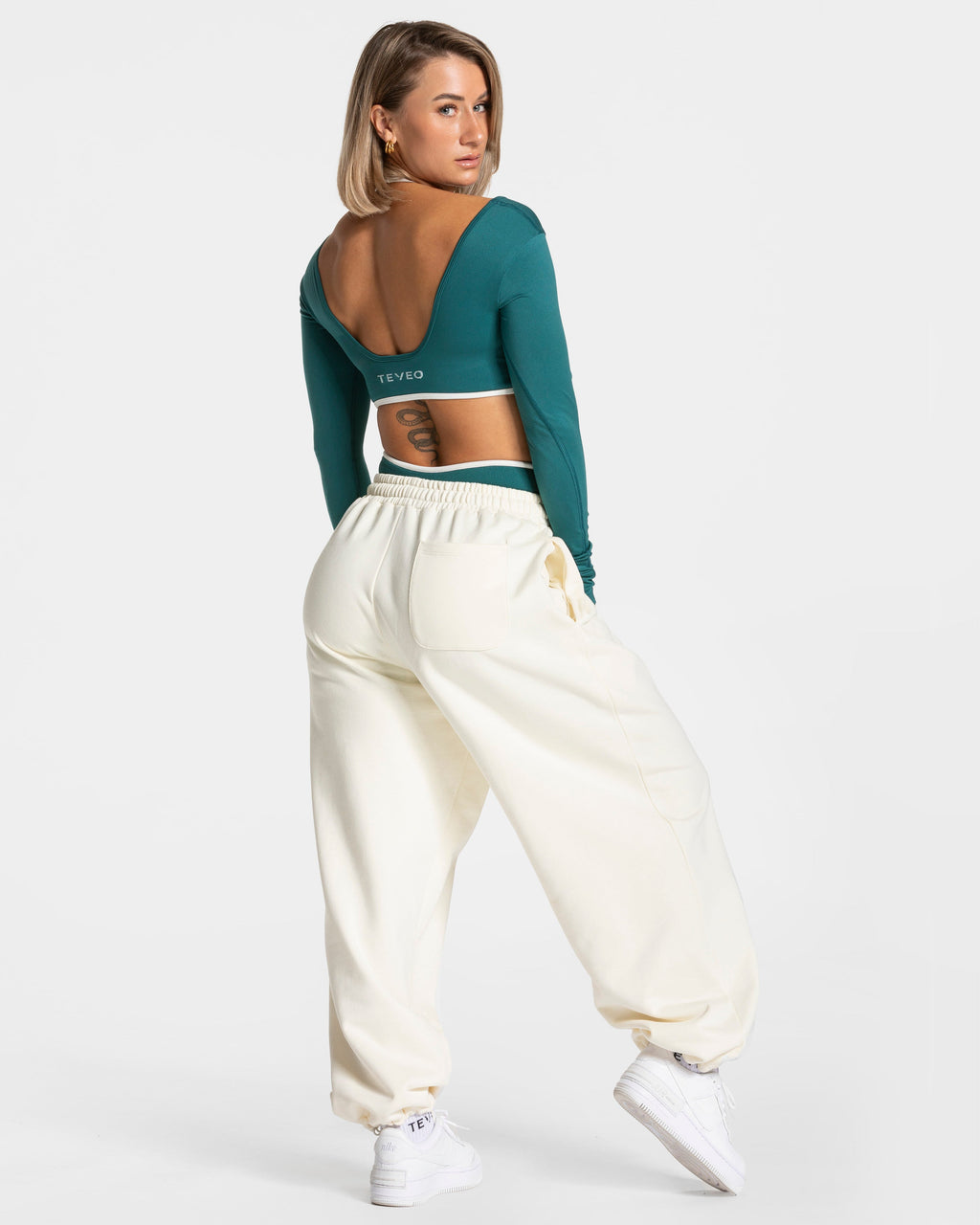 Contrastline Wide Leg Jogger "Off White"