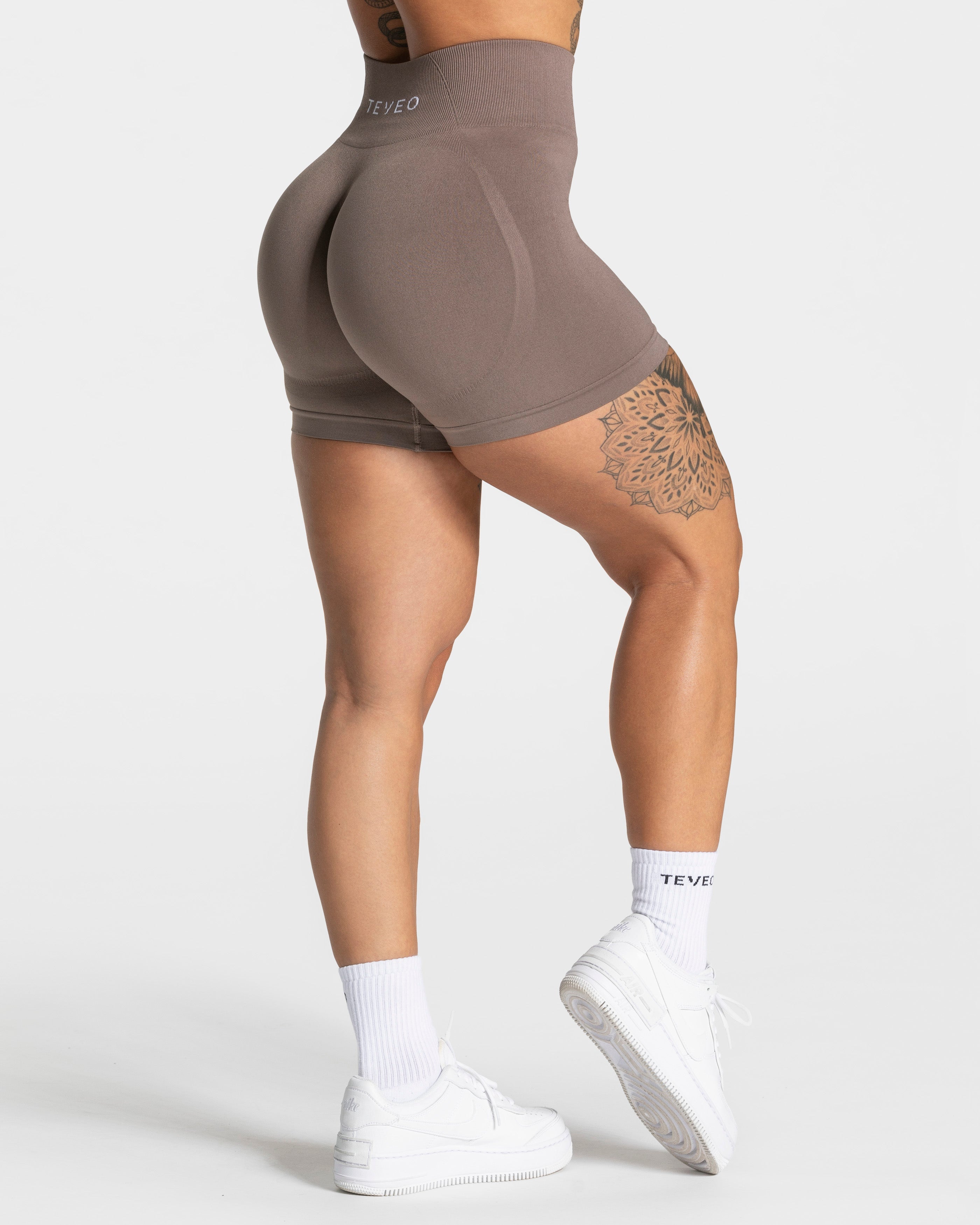Pure Covert Scrunch Shorts  "Mokka"
