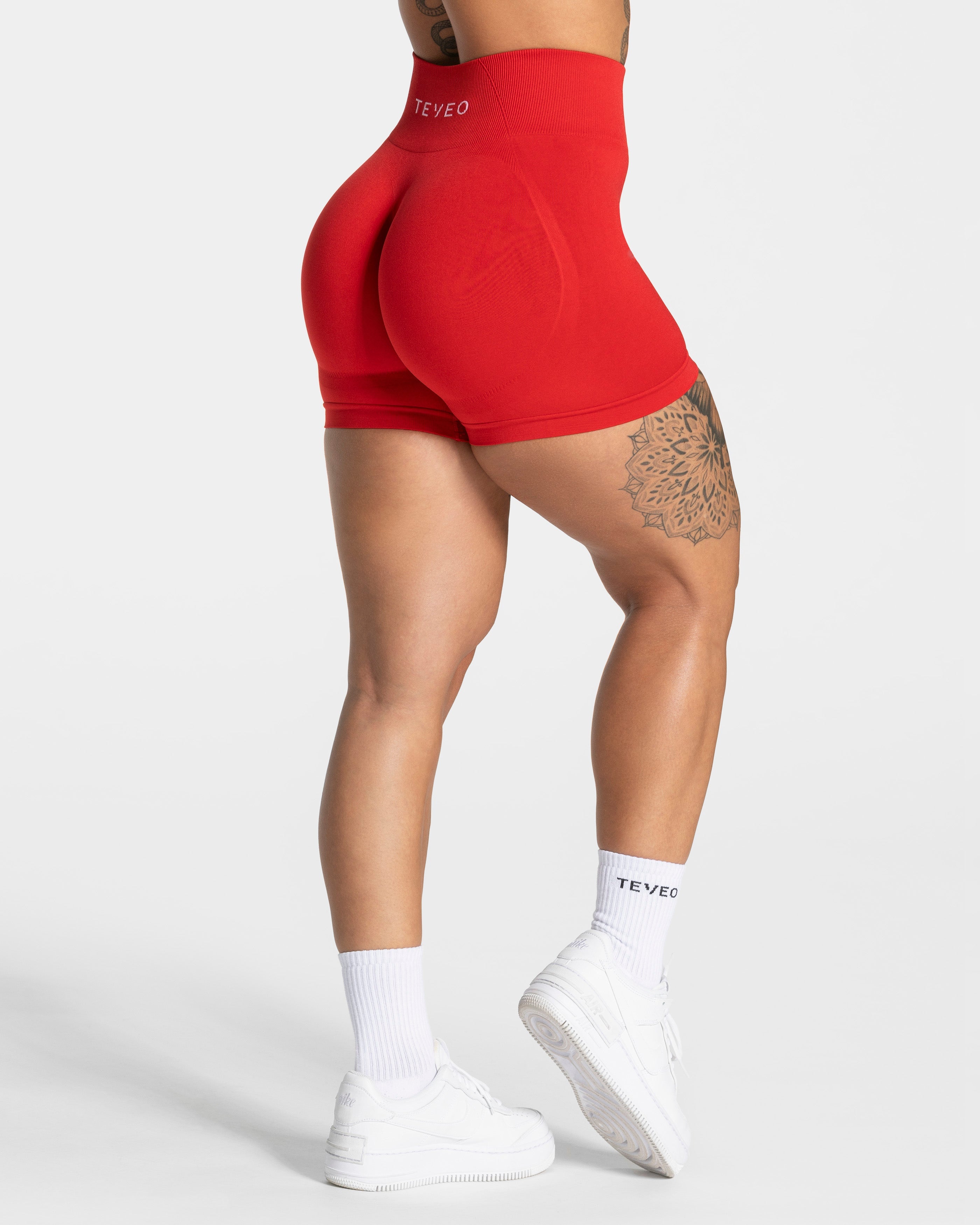 Pure Covert Scrunch Shorts  "Rot"