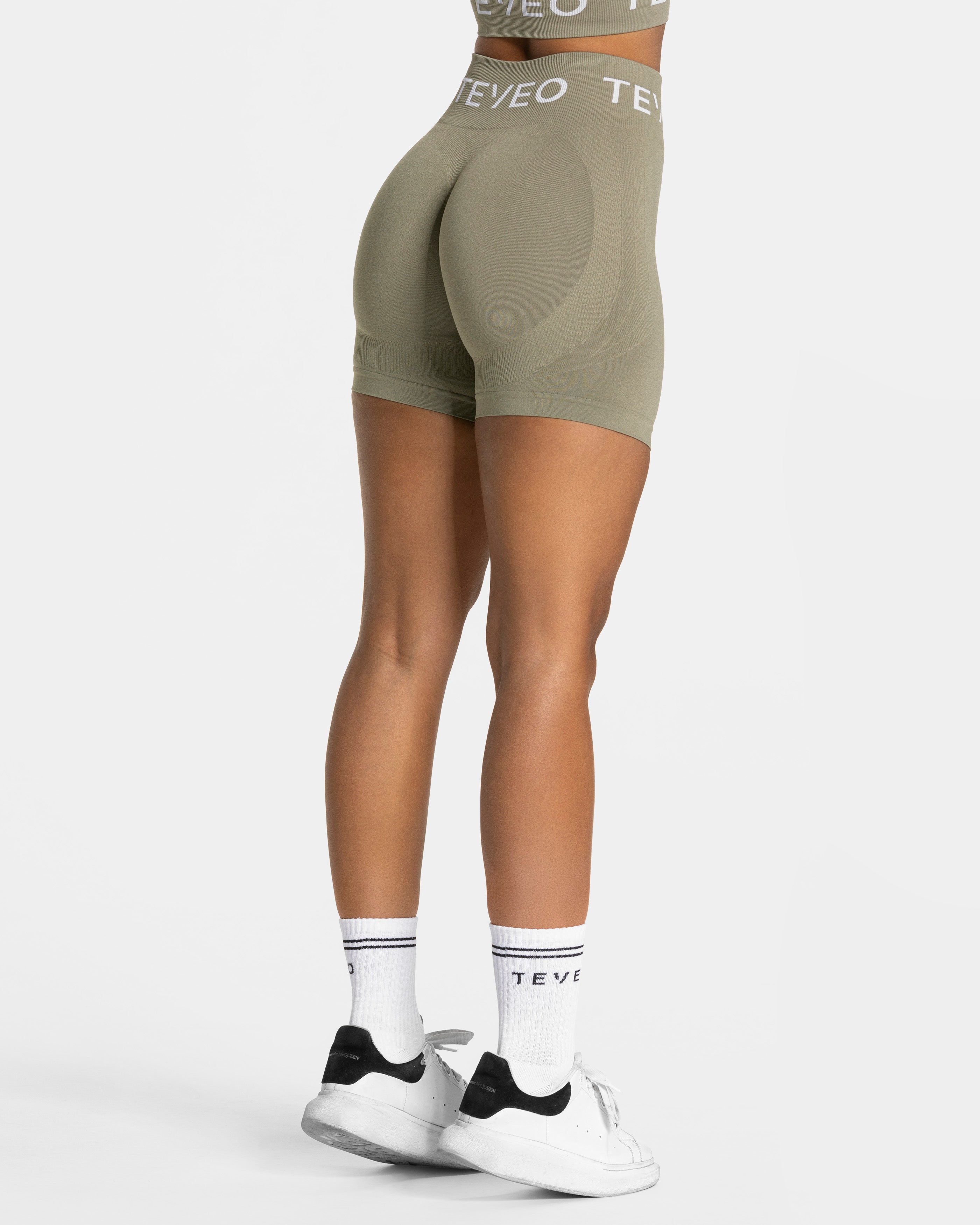 Signature Covert Scrunch Shorts "Khaki"