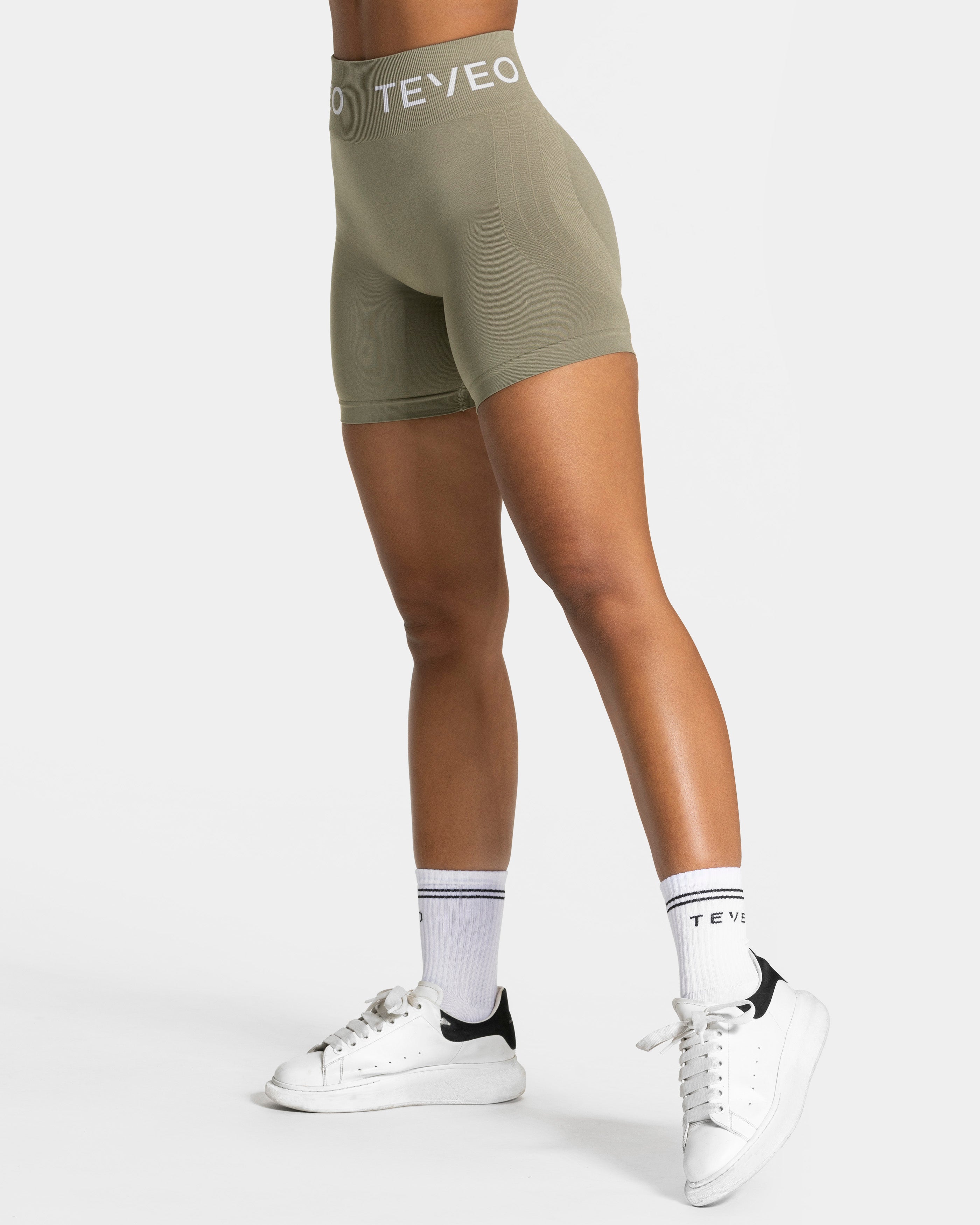 Signature Covert Scrunch Shorts "Khaki"