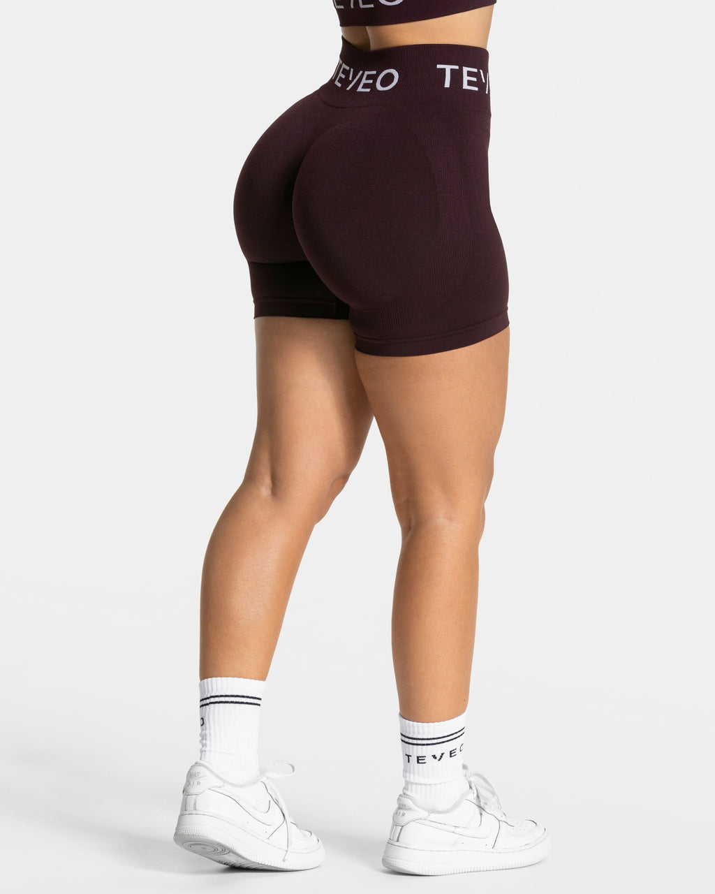 Signature Covert Scrunch Shorts "Merlot"