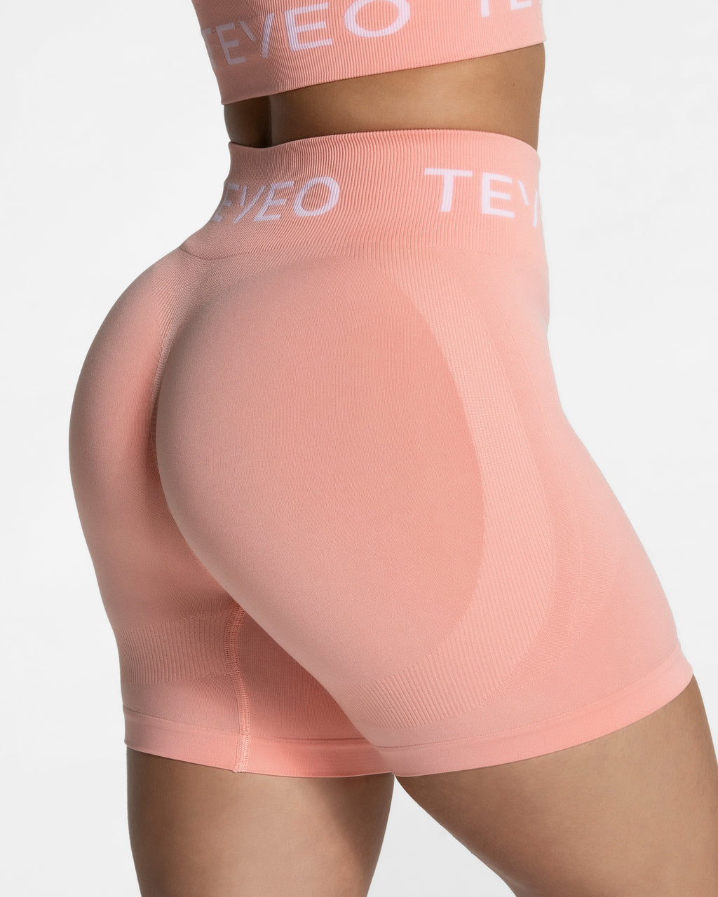Signature Scrunch Shorts "Peach"