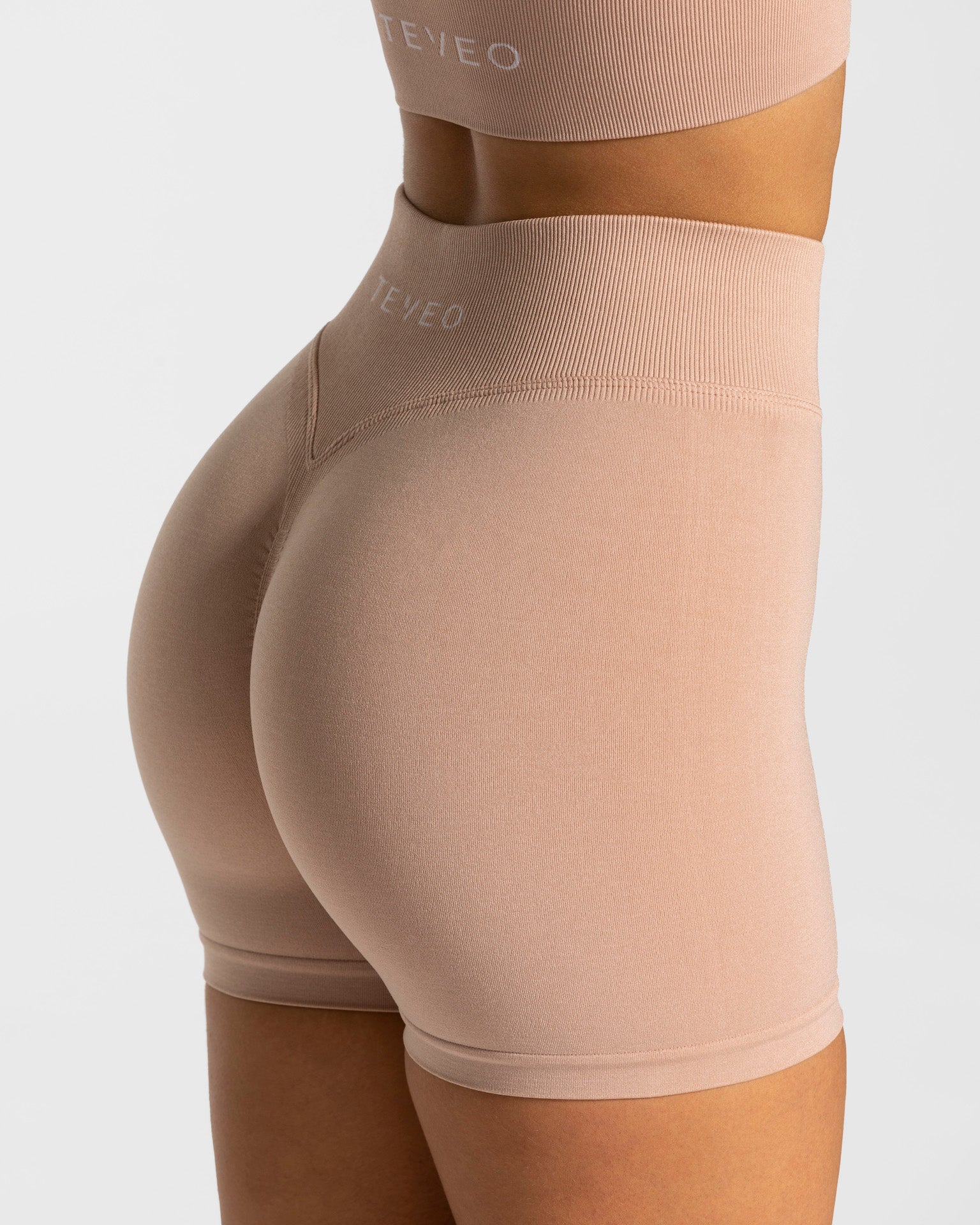 Statement Scrunch Shorts "Altrosa"