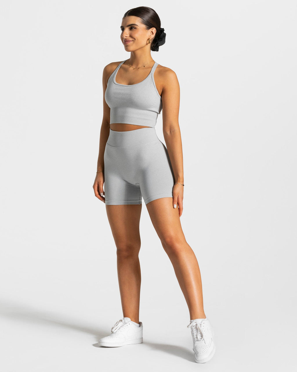 Statement Scrunch Shorts "Hellgrau"