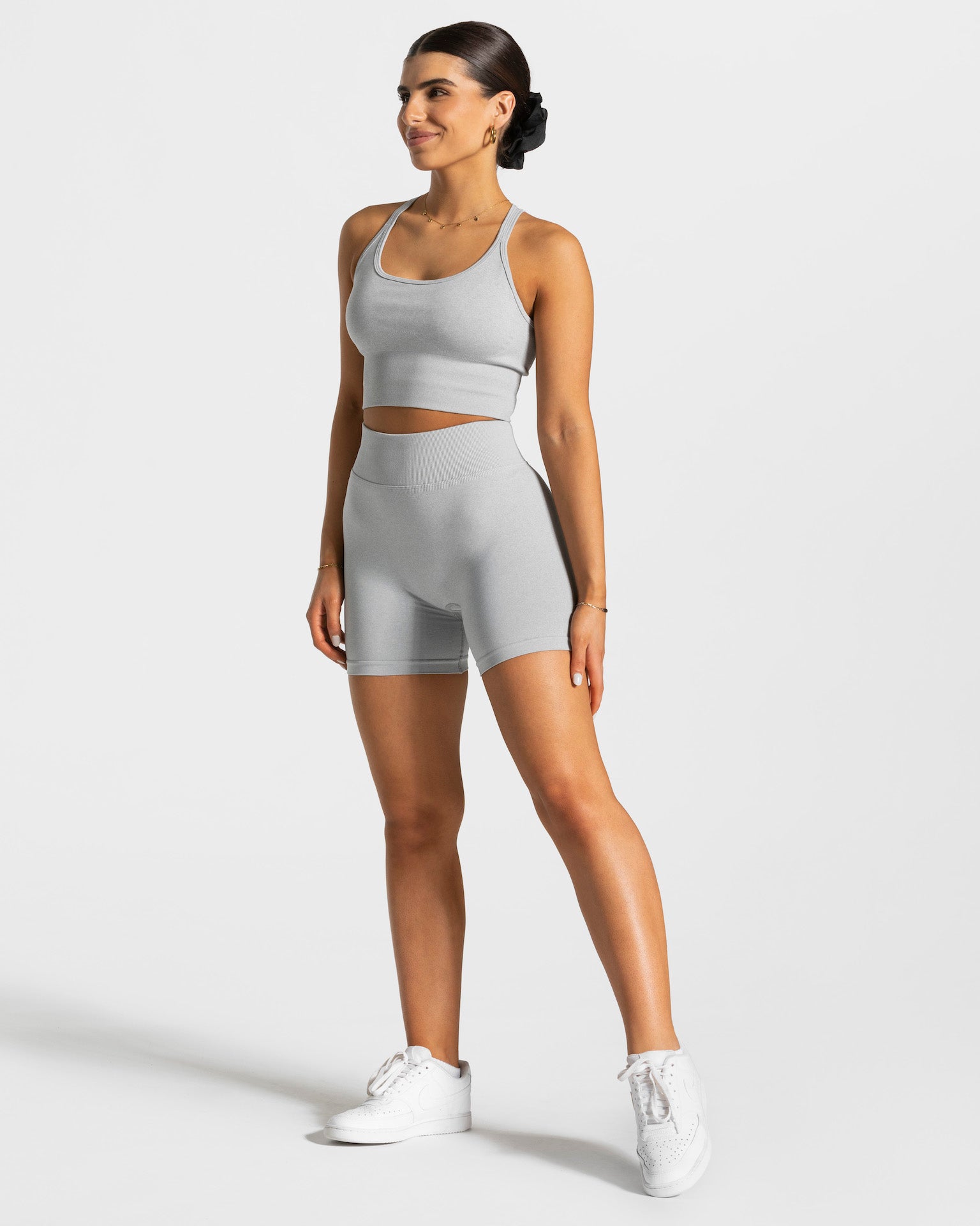 Statement Scrunch Shorts "Hellgrau"