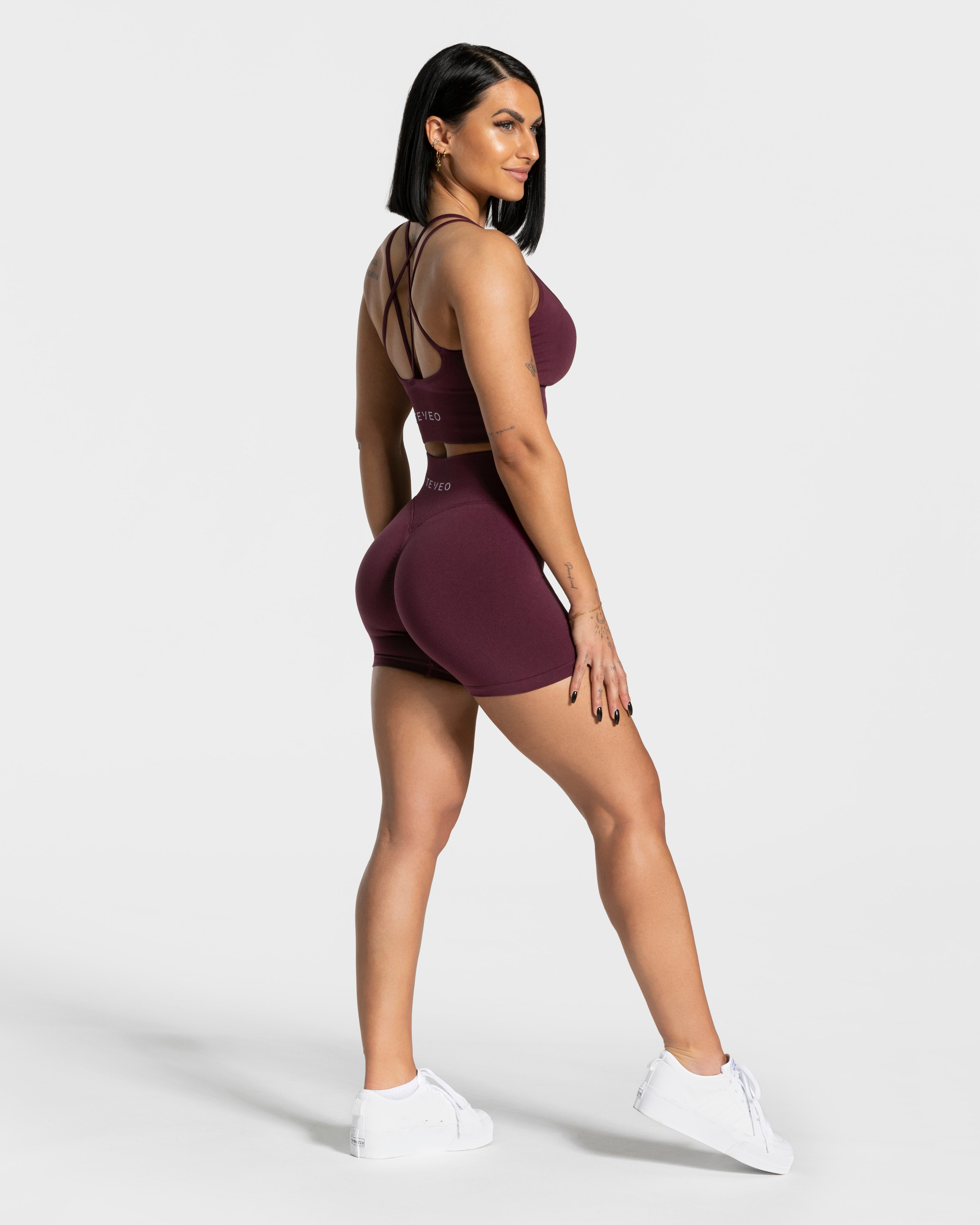Statement Scrunch Shorts "Pflaume"