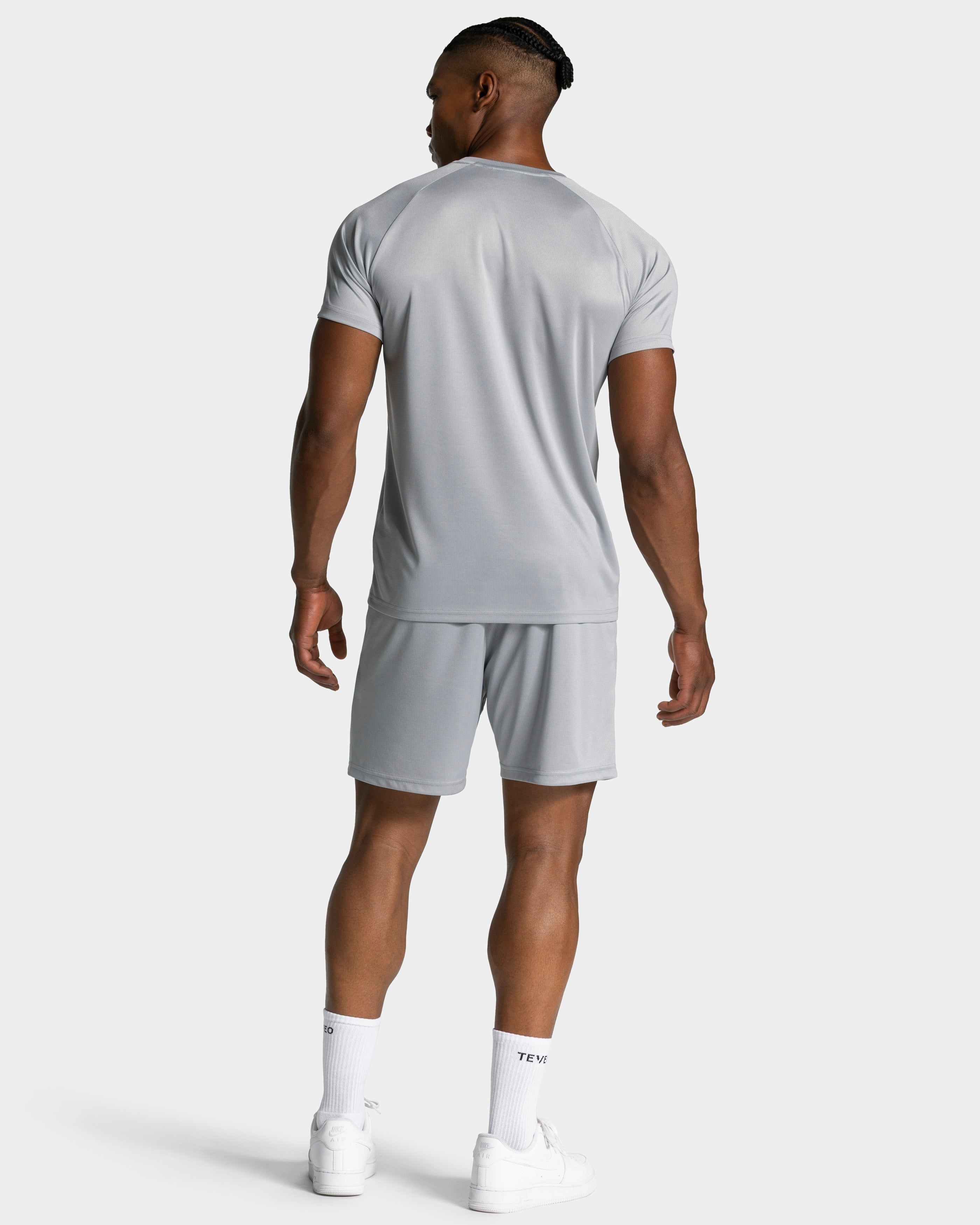 Baseline Mesh Shorts "Hellgrau"
