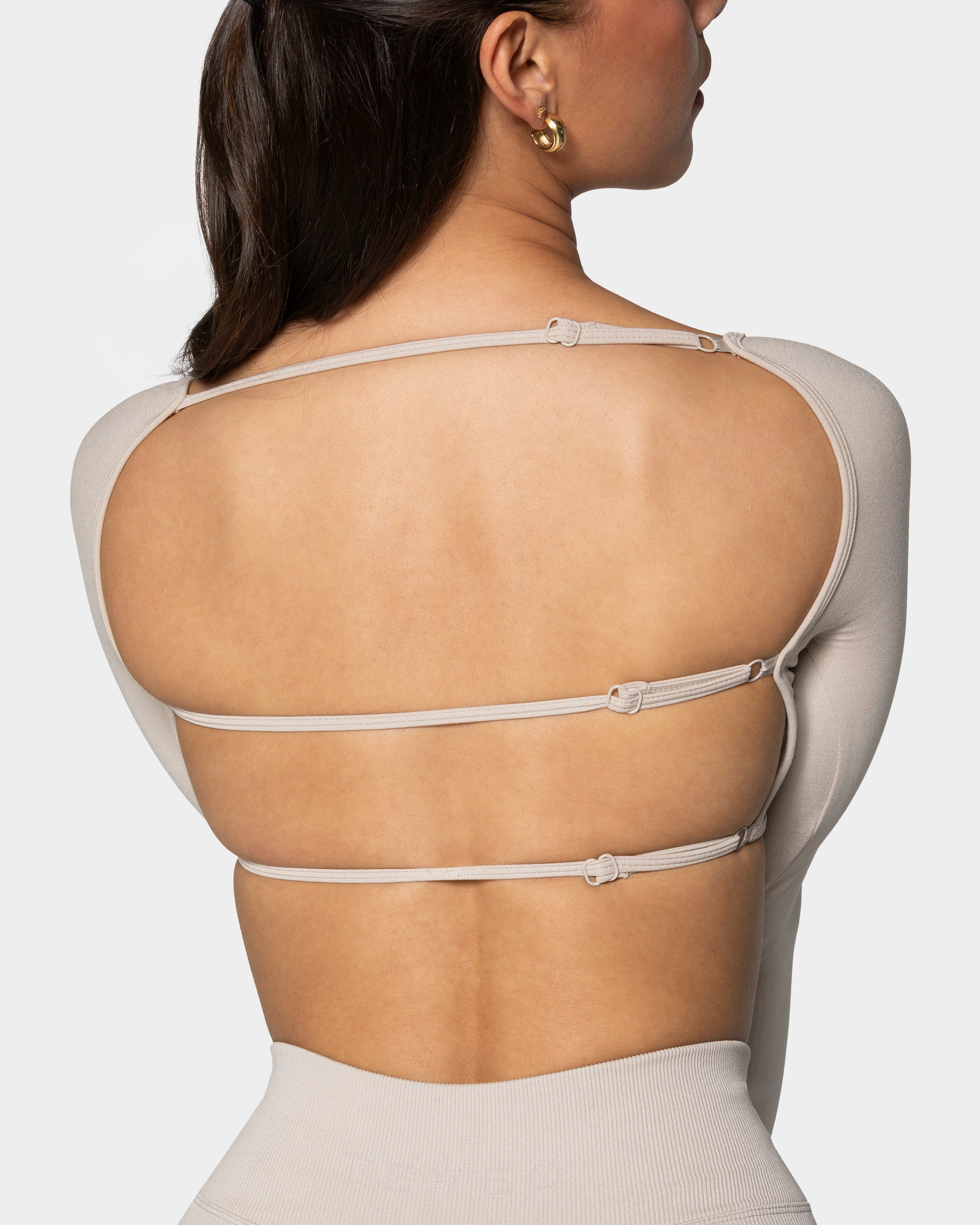 Femme Backless Longsleeve "Cream"