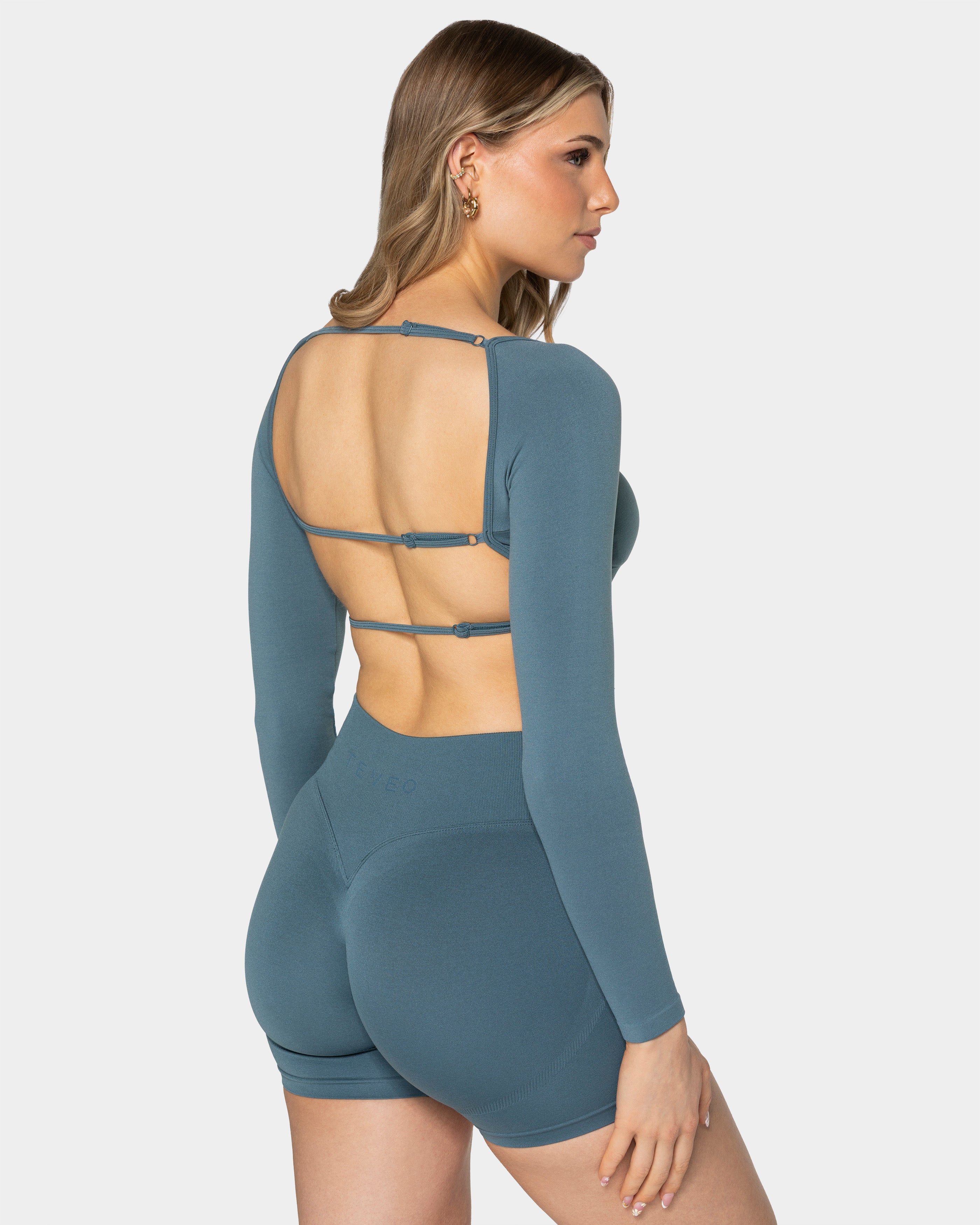 Femme Backless Longsleeve "Teal"