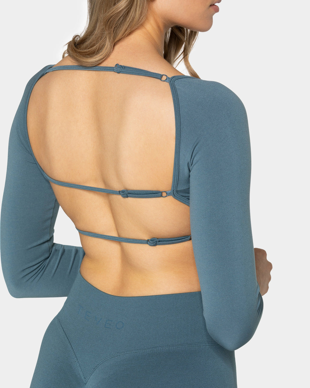 Femme Backless Longsleeve "Teal"