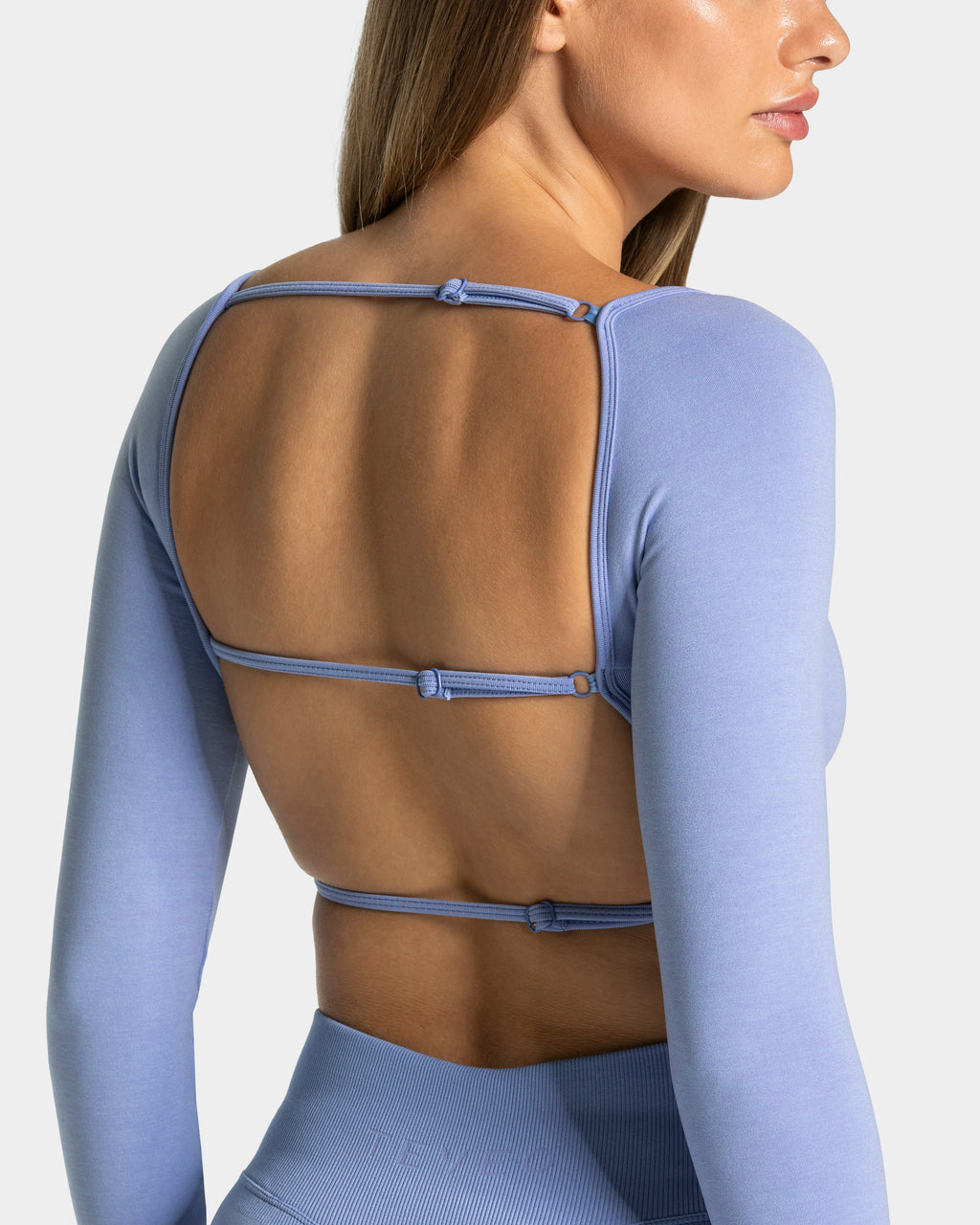 Femme Backless Longsleeve "Frozen"