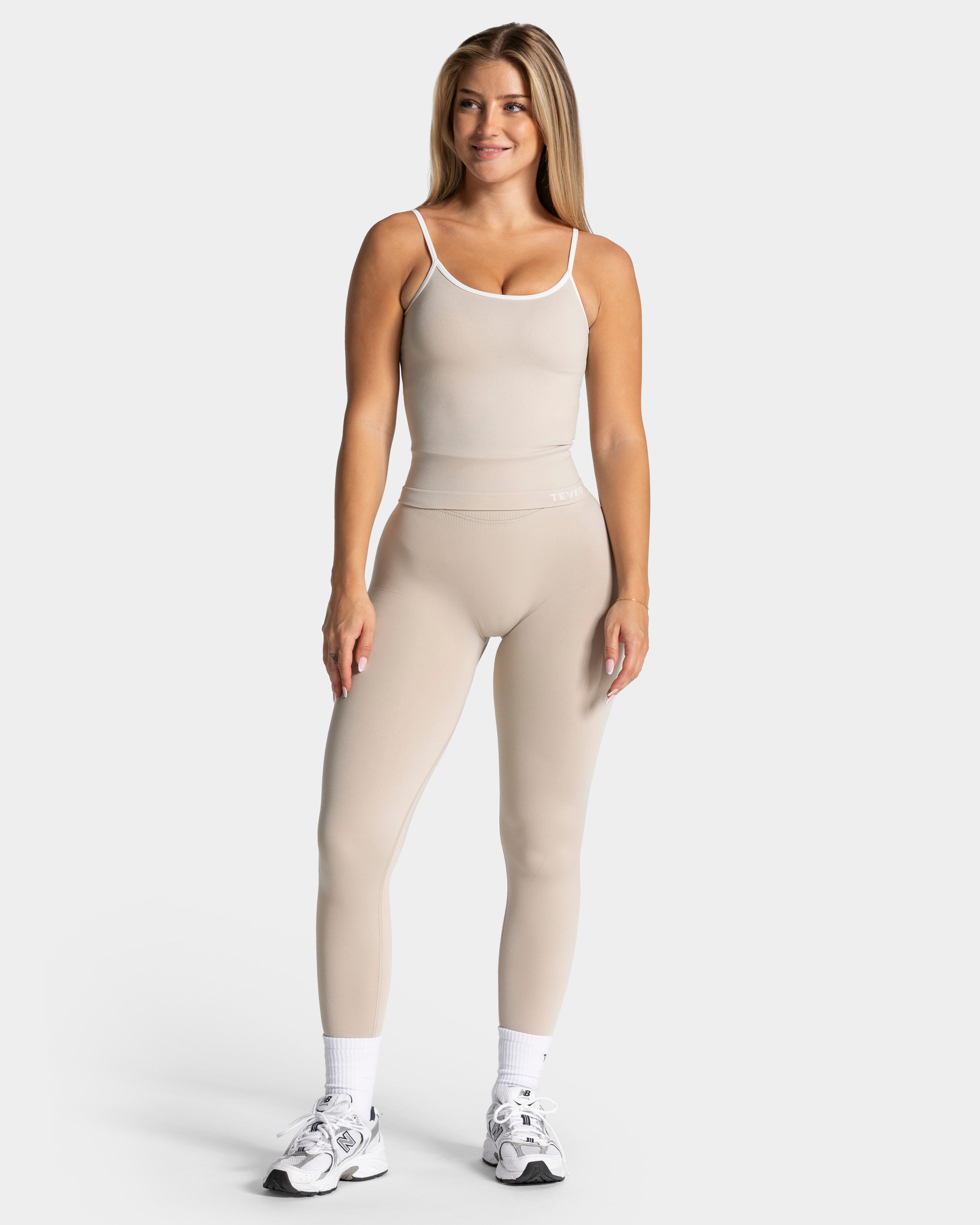 Contrastline Cami Top "Cream"