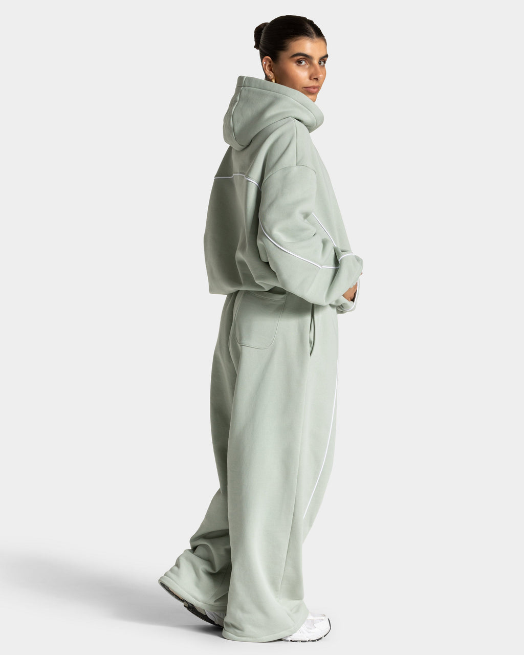 Contrastline Hooded Sweater "Pistachio"