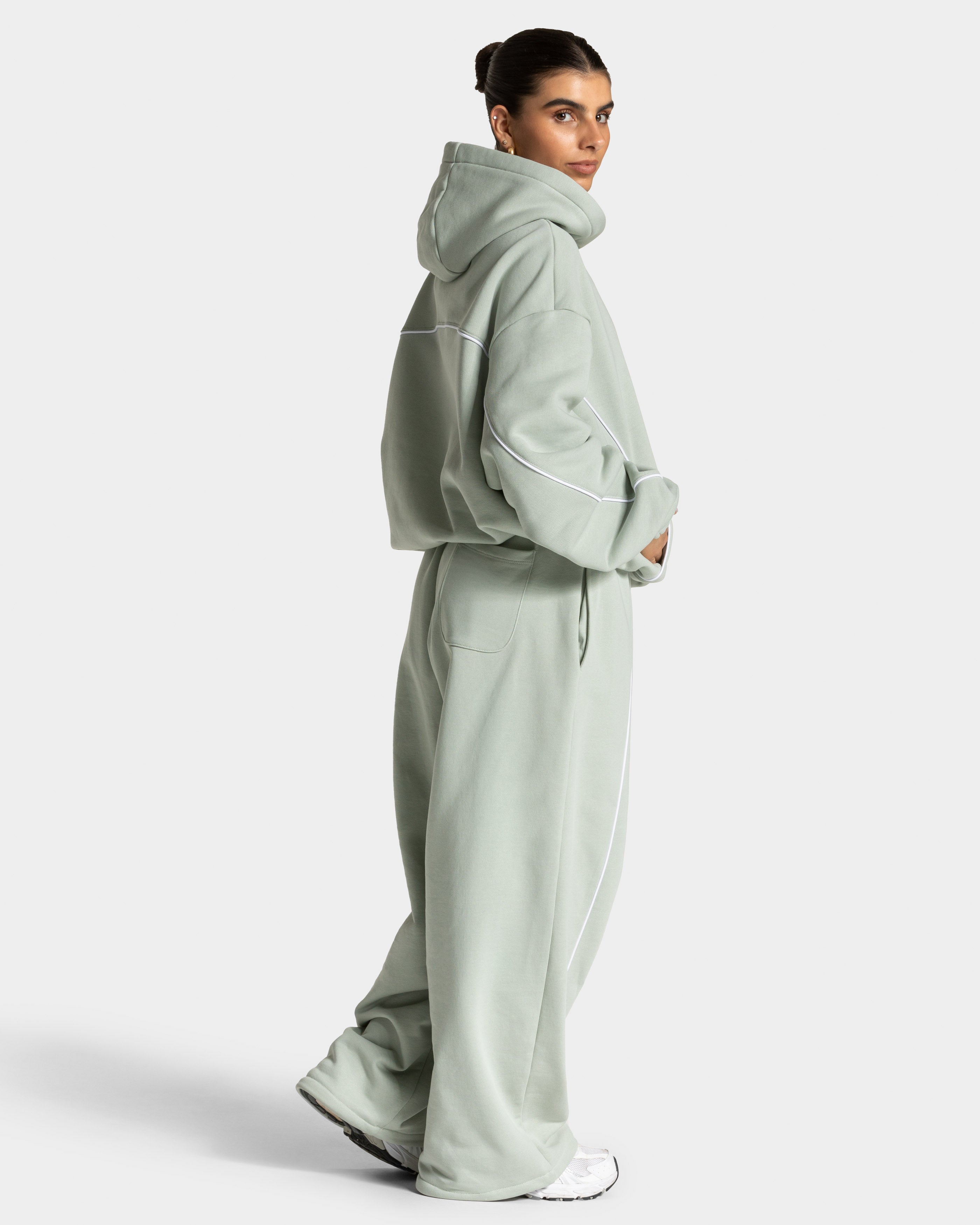 Contrastline Hooded Sweater "Pistachio"