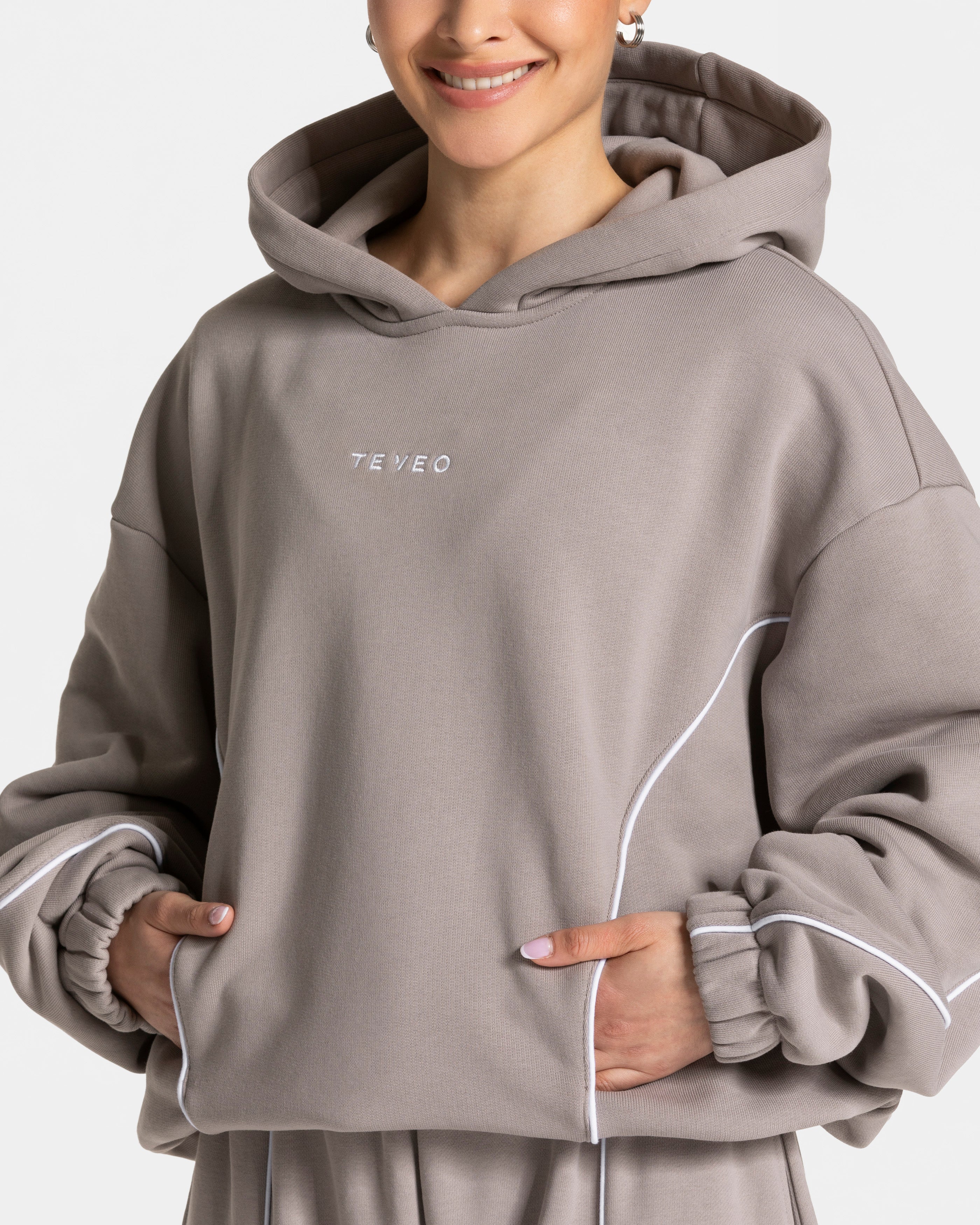 Contrastline Hooded Sweater  "Stone"