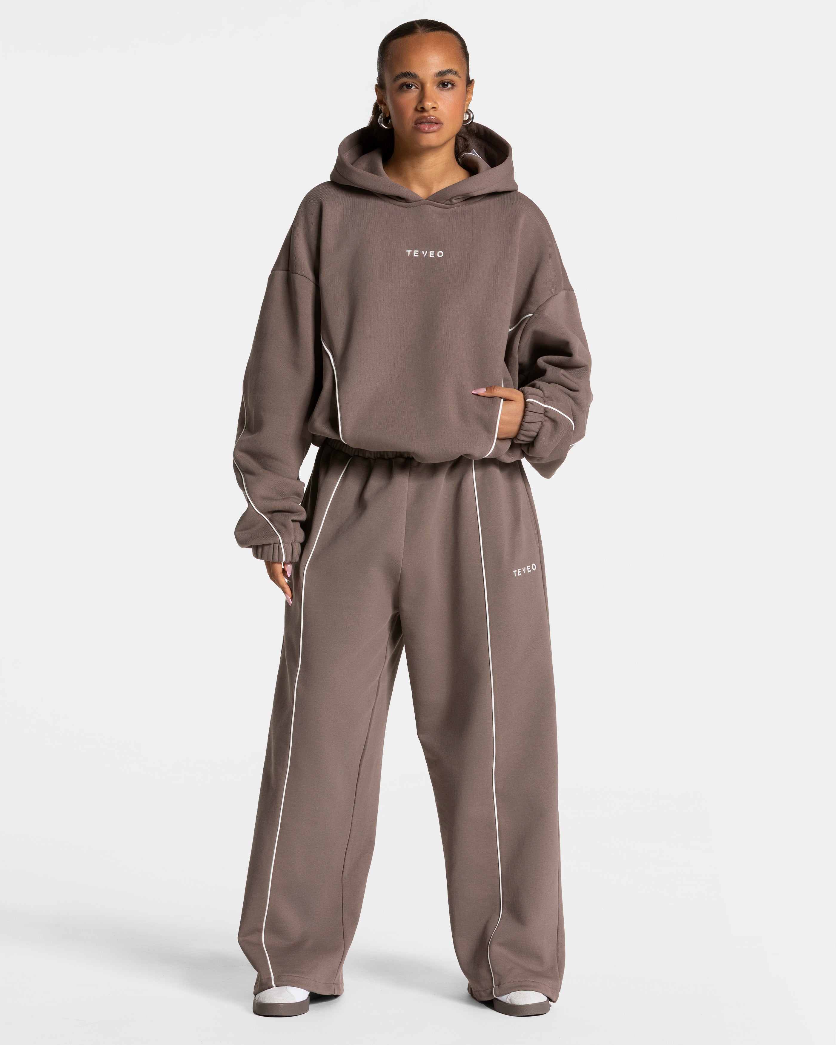 Contrastline Hooded Sweater  "Mokka"