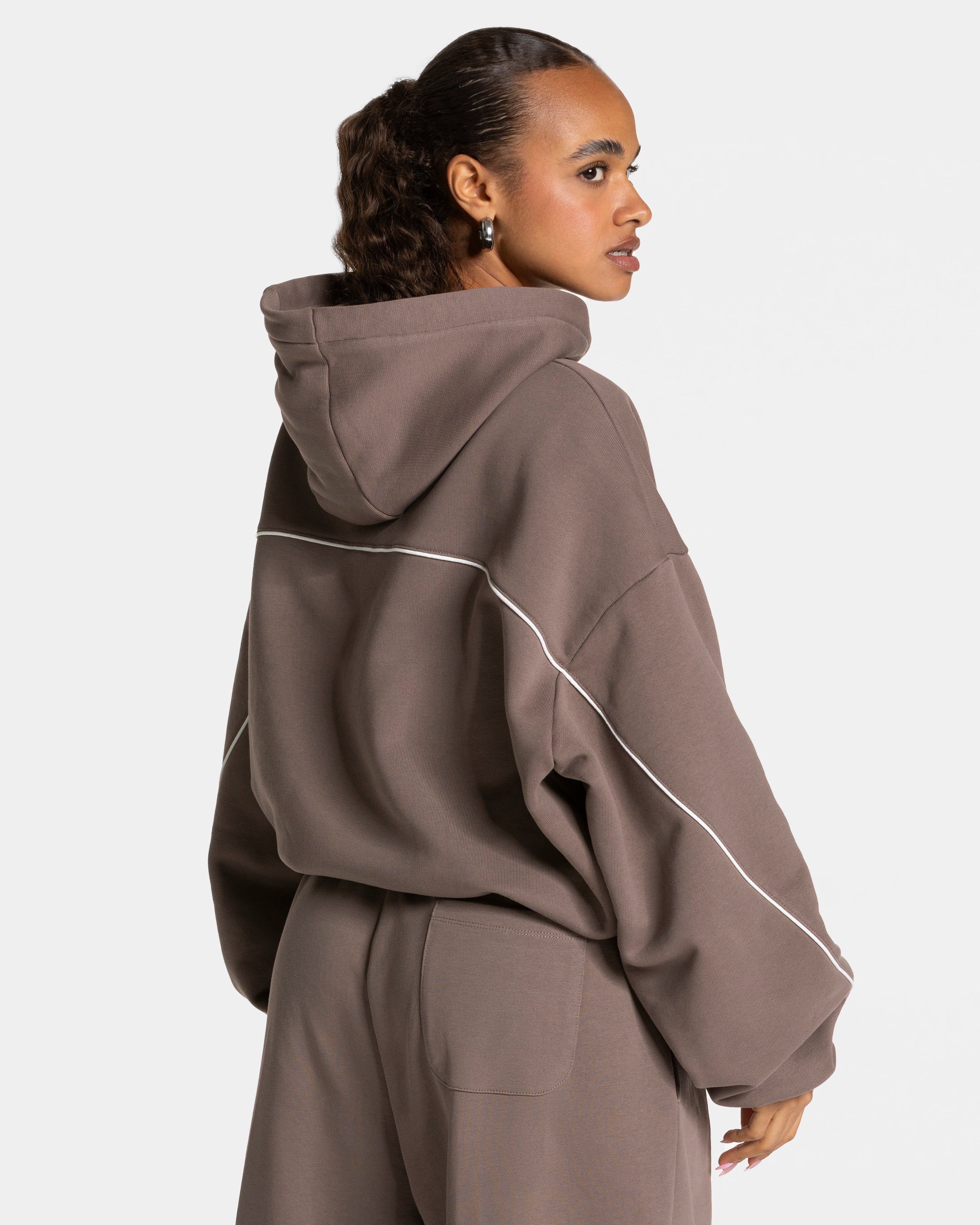 Contrastline Hooded Sweater  "Mokka"