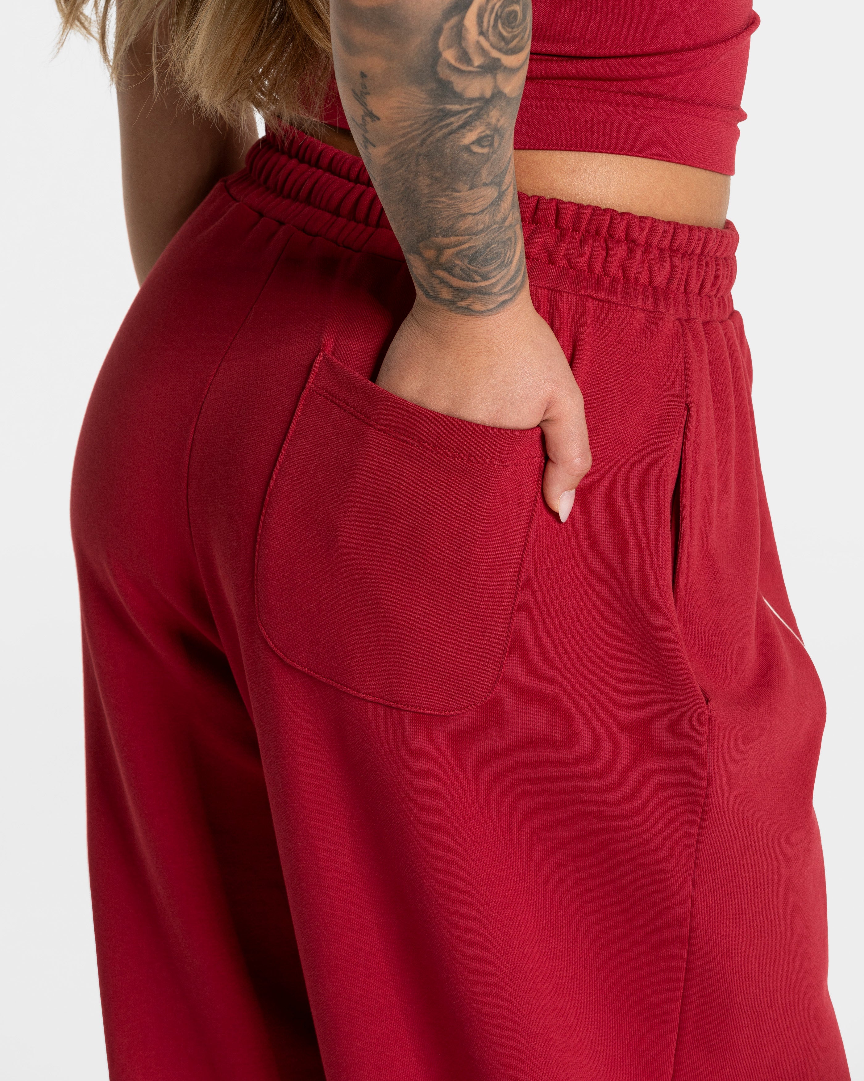 Contrastline Wide Leg Jogger "Cherry"