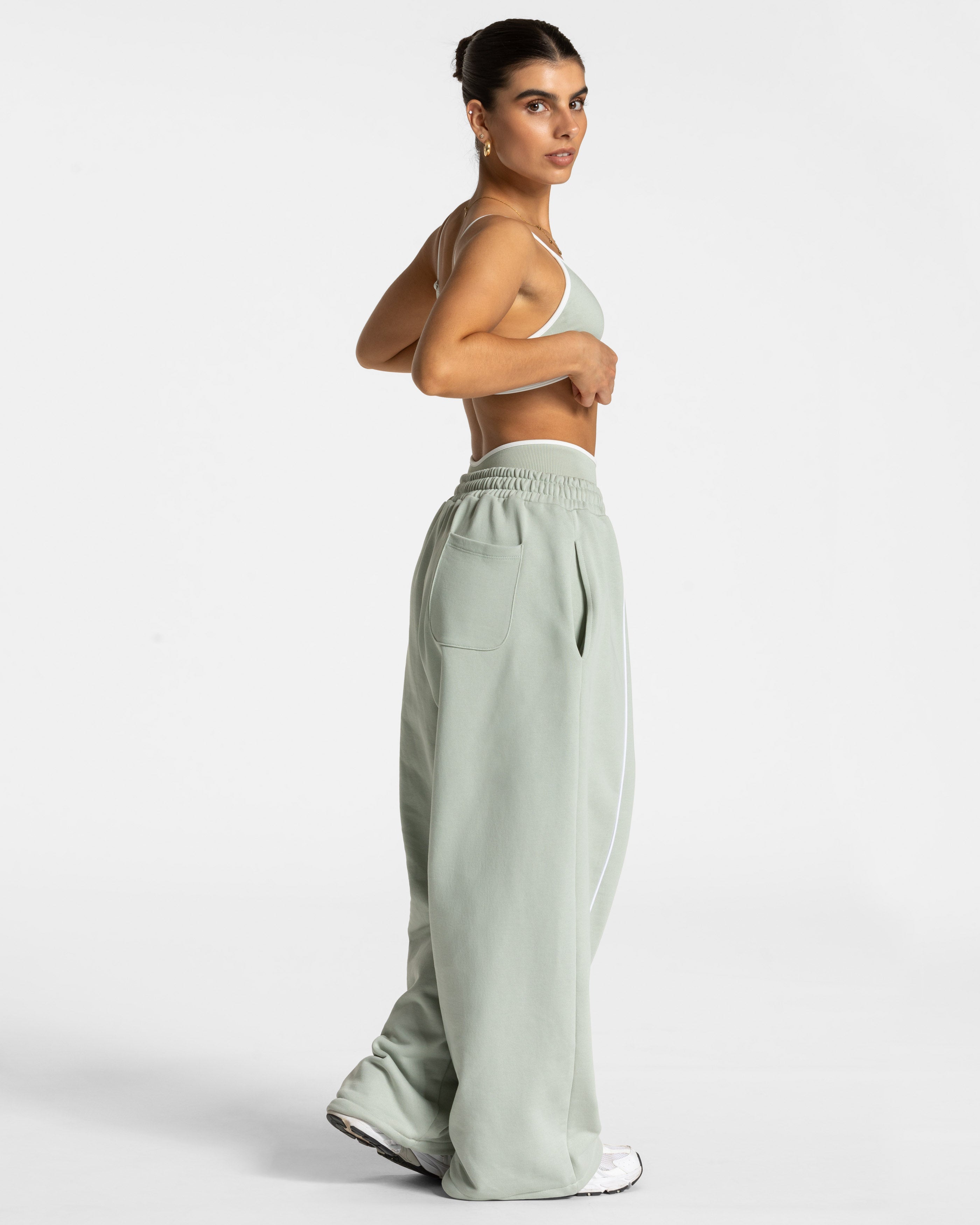 Contrastline Wide Leg Jogger "Pistachio"