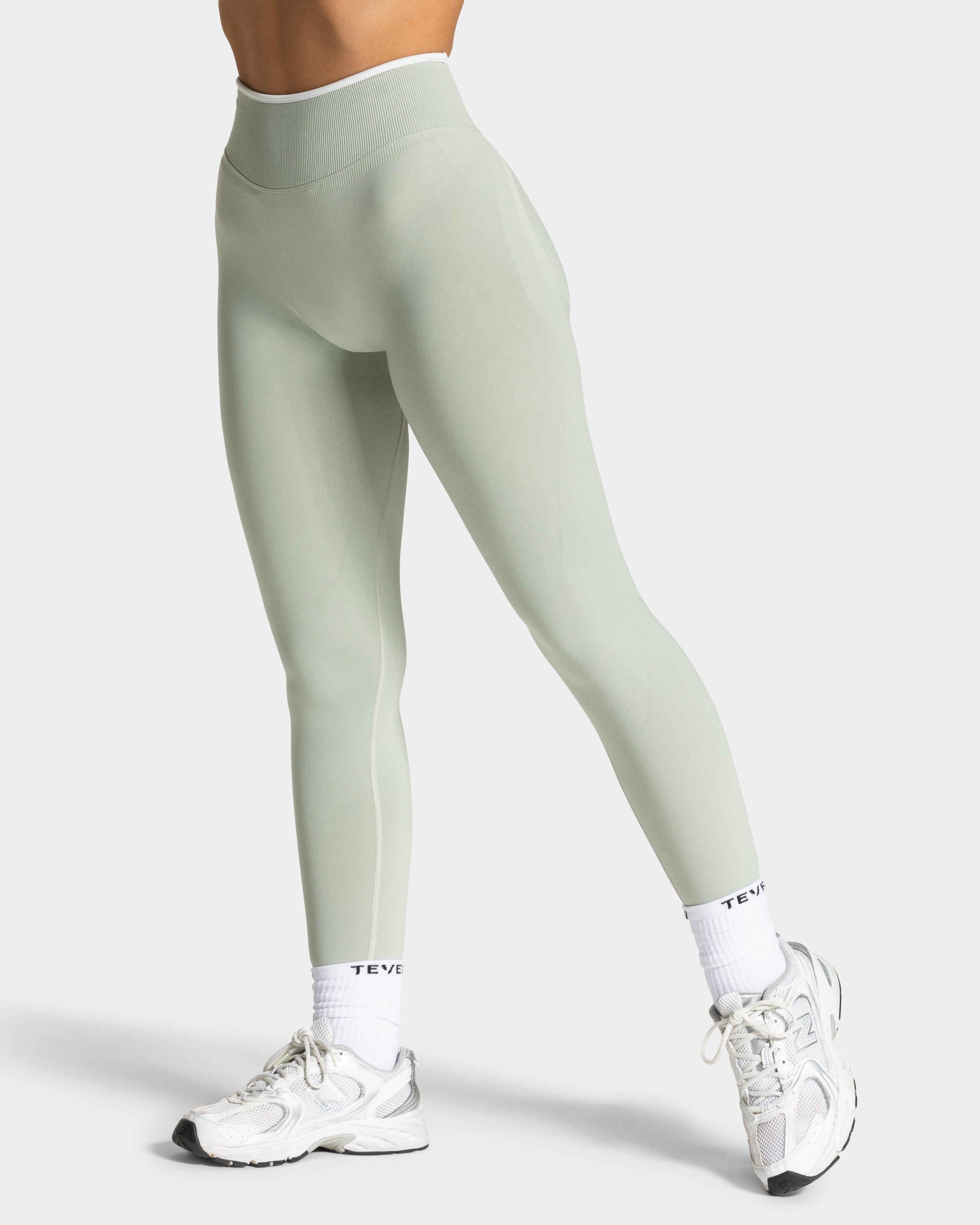 Contrastline Sculpt Scrunch Leggings "Pistachio"